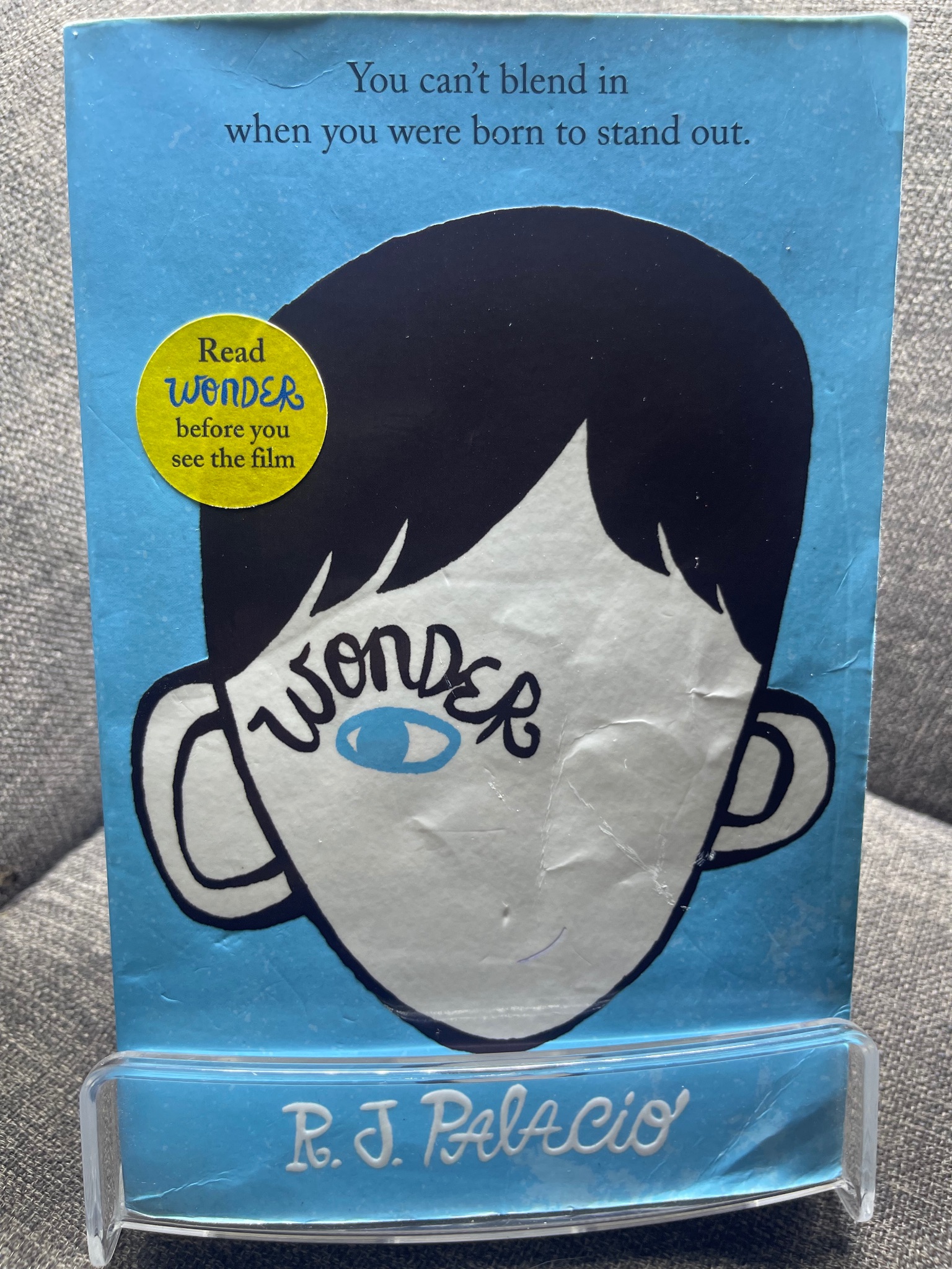 Wonder mới 80% cong bìa nhẹ bút mực trang đầu và cuối ngoại văn và thiếu nhi R J Palacio 1605 Sách ngoại văn (SL có thể đặt: 1 Cuốn) - SÁCH ĐẠI HỌC