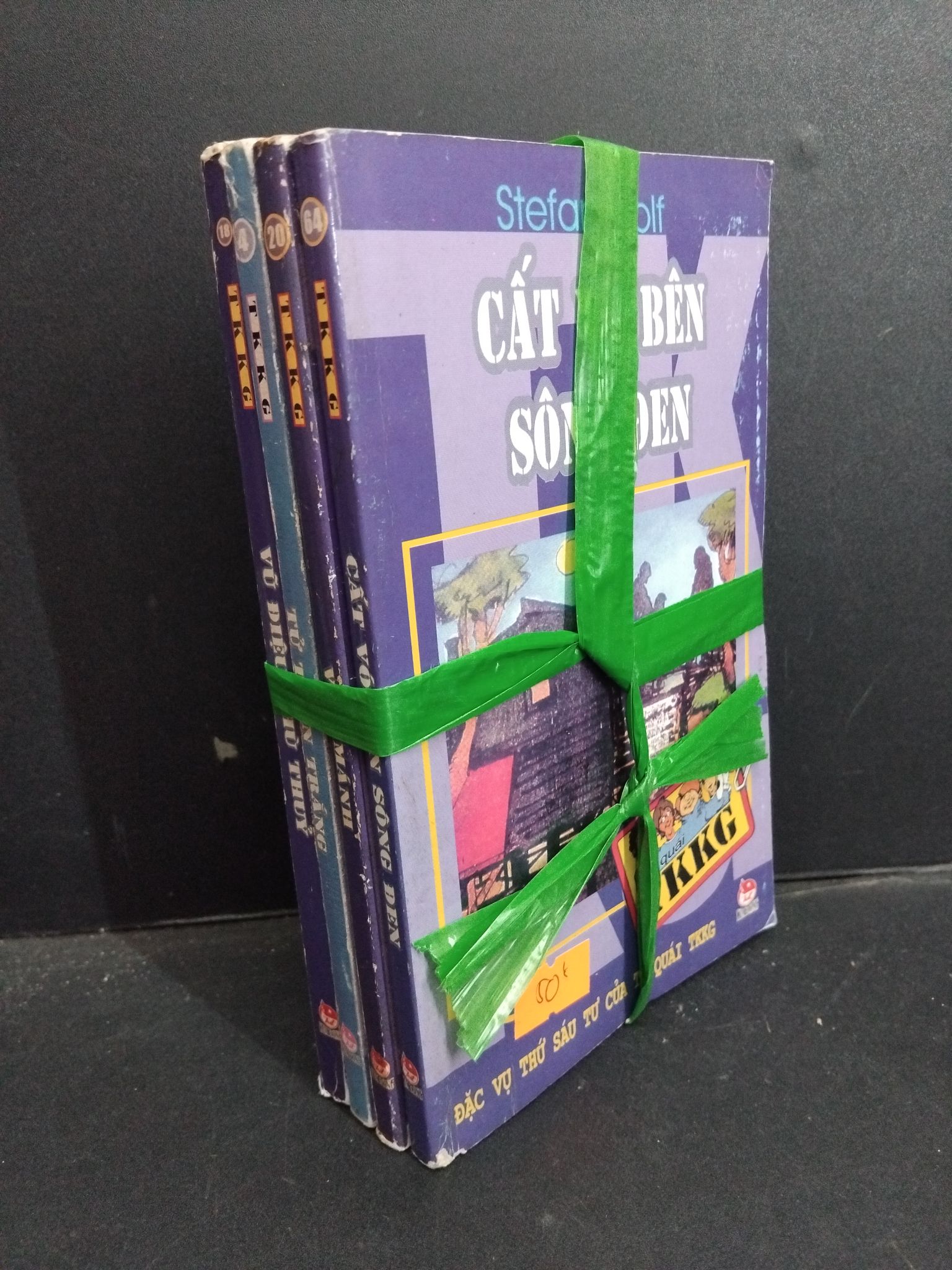 Bộ 4 quyển ( tập 4, 18, 20, 64) tứ quái TKKG mới 70% ố 1001 Stefan Wolf (SL có thể đặt: 1 Bộ) - SÁCH ĐẠI HỌC