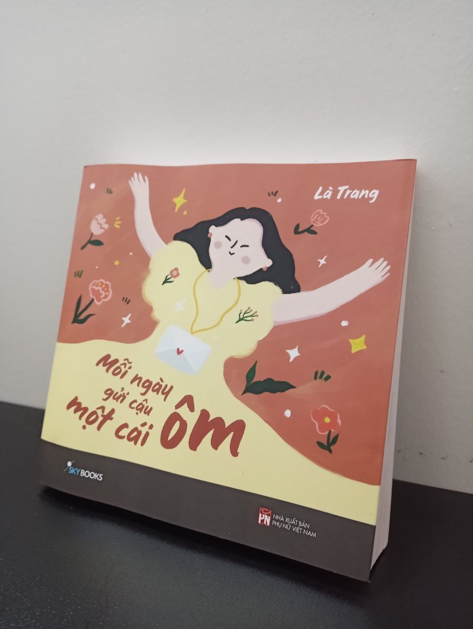 Mỗi Ngày Gửi Cậu Một Cái Ôm Là Trang New 100% 2502 (SL có thể đặt: 1 cuốn) - SÁCH ĐẠI HỌC