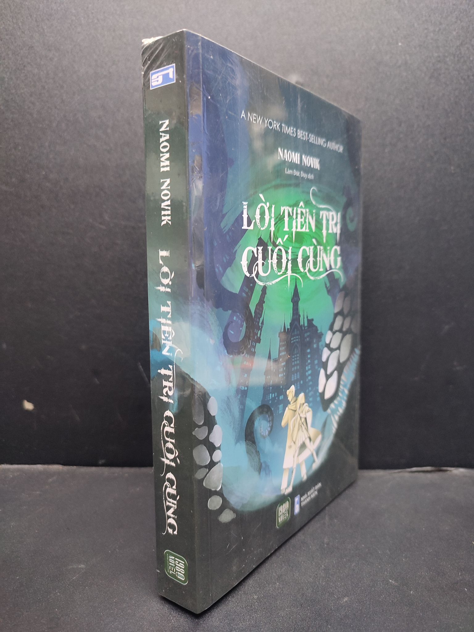 Lời tiên tri cuối cùng mới 100% 1906 Naomi Novik (SL có thể đặt: 1 Cuốn) - SÁCH ĐẠI HỌC