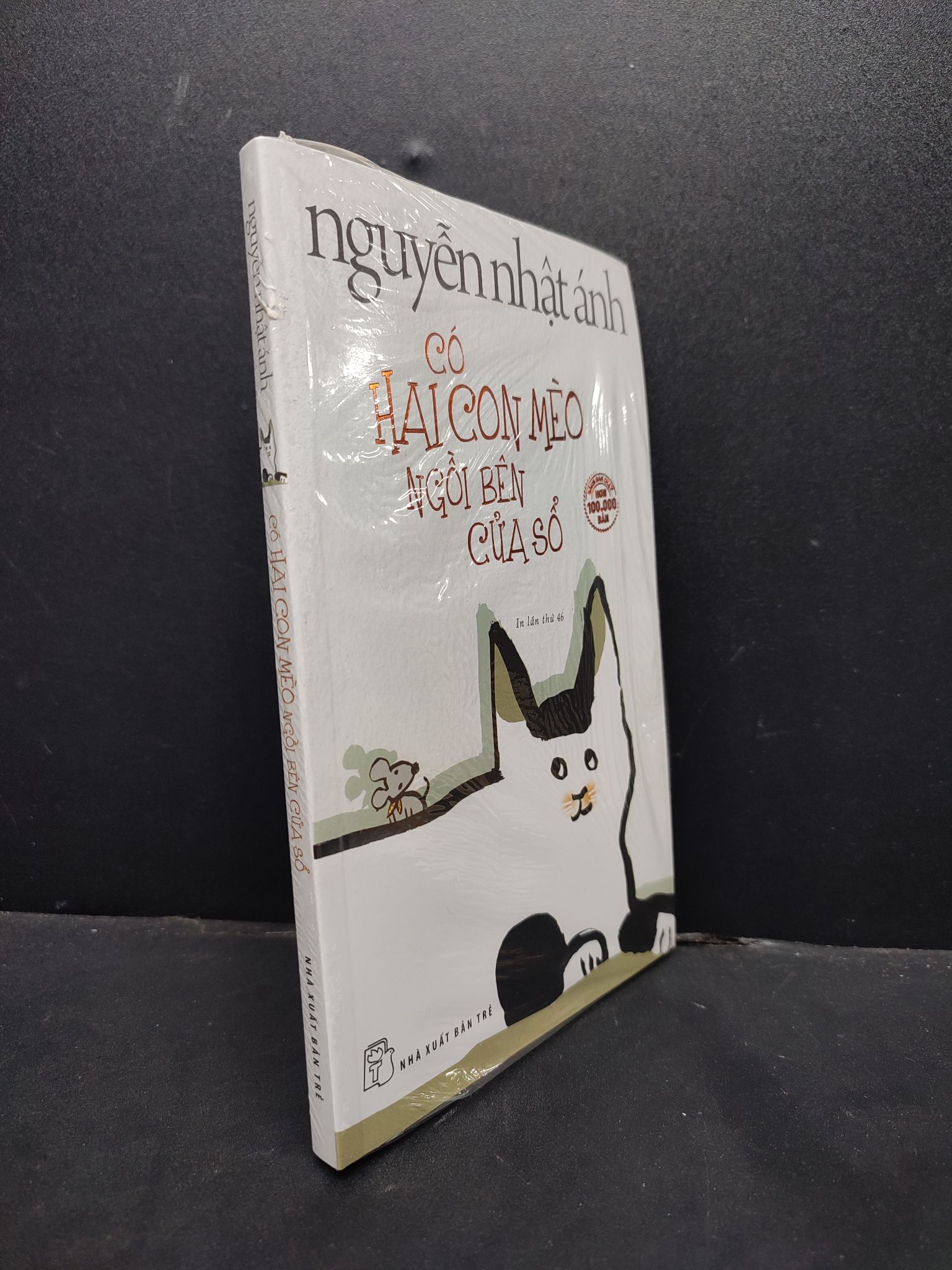 Có Hai Con Mèo Ngồi Bên Cửa Sổ mới 100% 1406 Nguyễn Nhật Ánh Truyện dài (SL có thể đặt: 2 Cuốn) - SÁCH ĐẠI HỌC