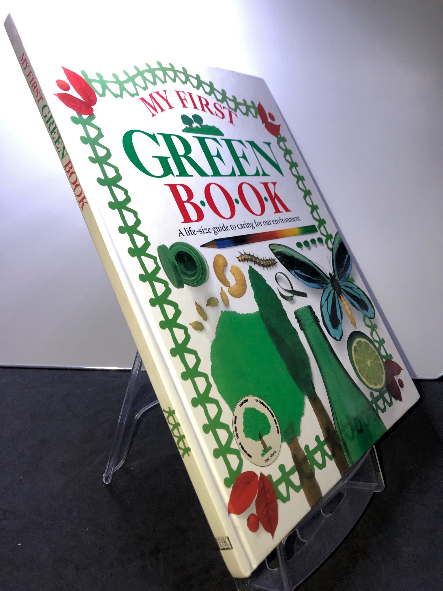 My First Green Book BÌA CỨNG mới 85% bẩn nhẹ DK 2707 Sách ngoại văn (SL có thể đặt: 1 Cuốn) - SÁCH ĐẠI HỌC