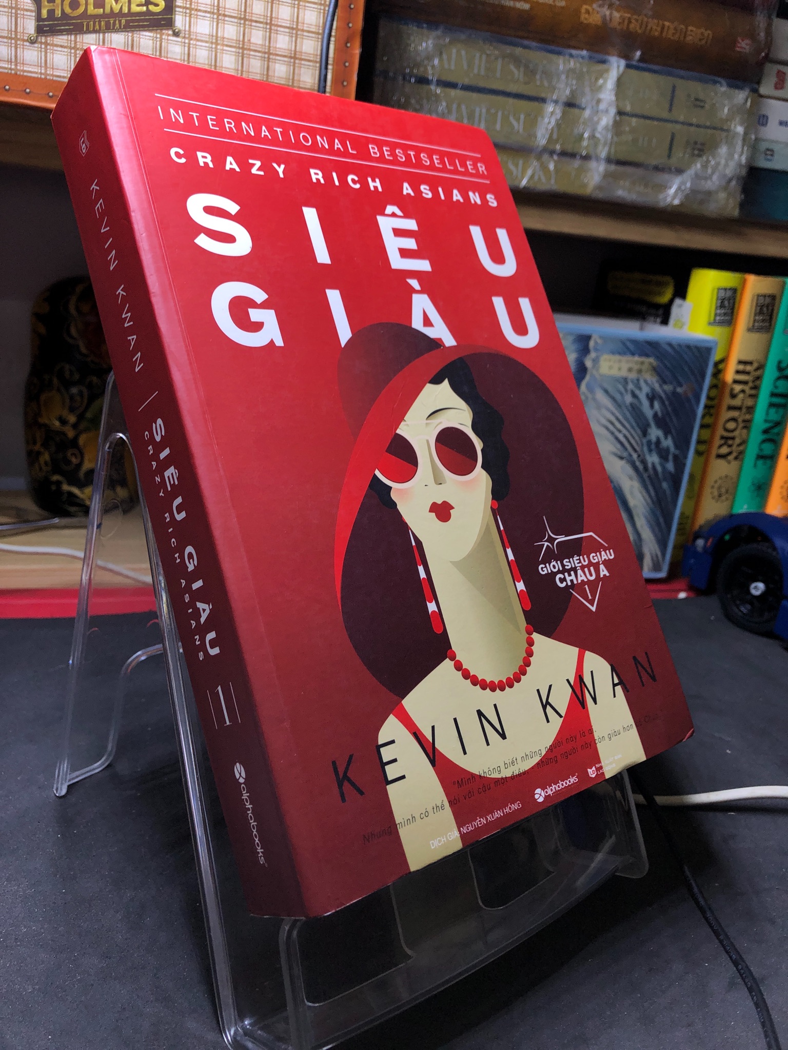 Siêu giàu 2019 mới 85% ố bẩn nhẹ bụng sách Kevin Kwan 2706 (SL có thể đặt: 1 Cuốn) - SÁCH ĐẠI HỌC