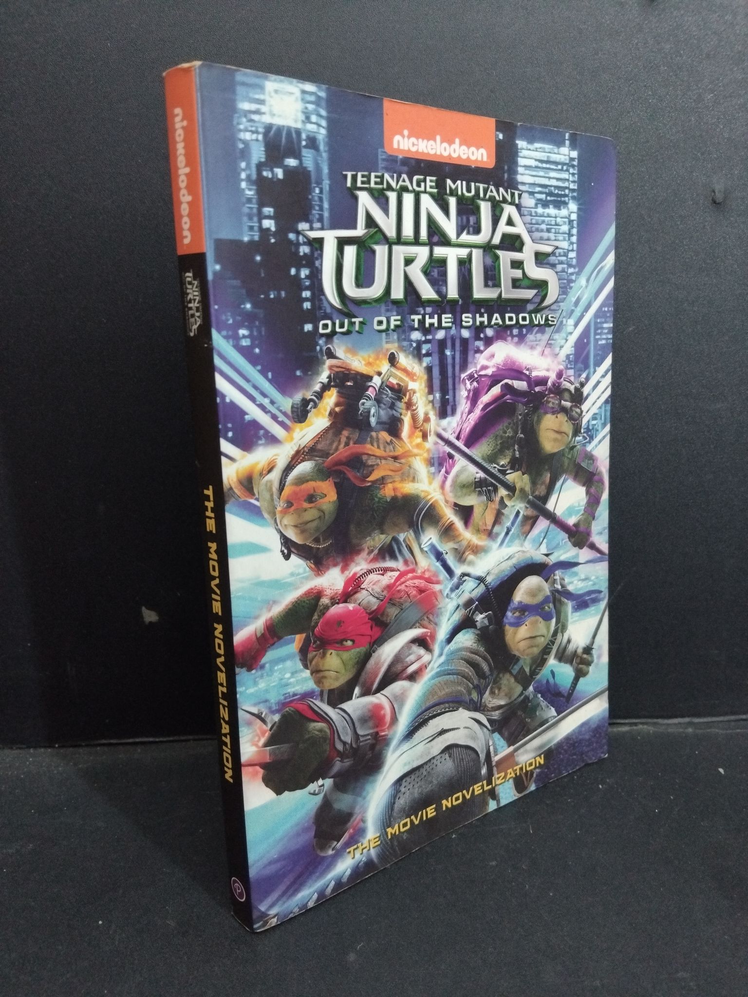 Teenage Mutant ninja turtles out of the shadows The movie Novelization mới 90% bẩn bìa, ố vàng, highlight, note 1001 Josh Appelbaum André Nemec Sách ngoại văn (SL có thể đặt: 1 Cuốn) - SÁCH ĐẠI HỌC