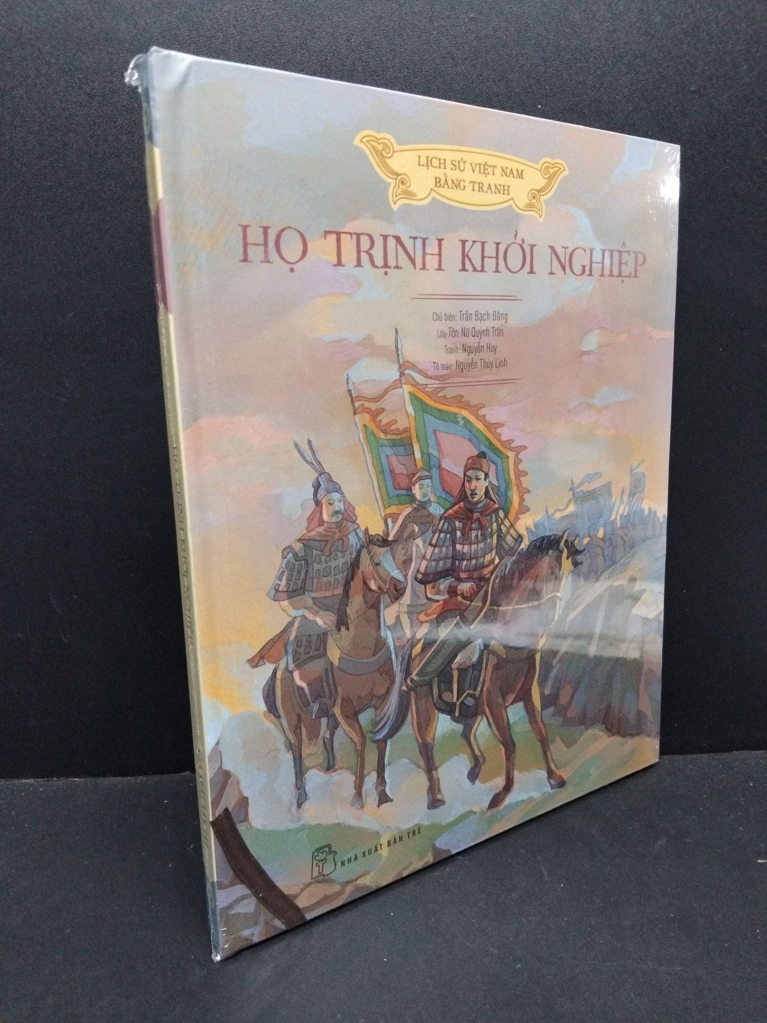 Họ Trịnh khởi nghiệp (bìa cứng) Trần Bạch Đắng mới 100% 2410 Khởi nghiệp, làm giàu (SL có thể đặt: 1 Cuốn) - SÁCH ĐẠI HỌC