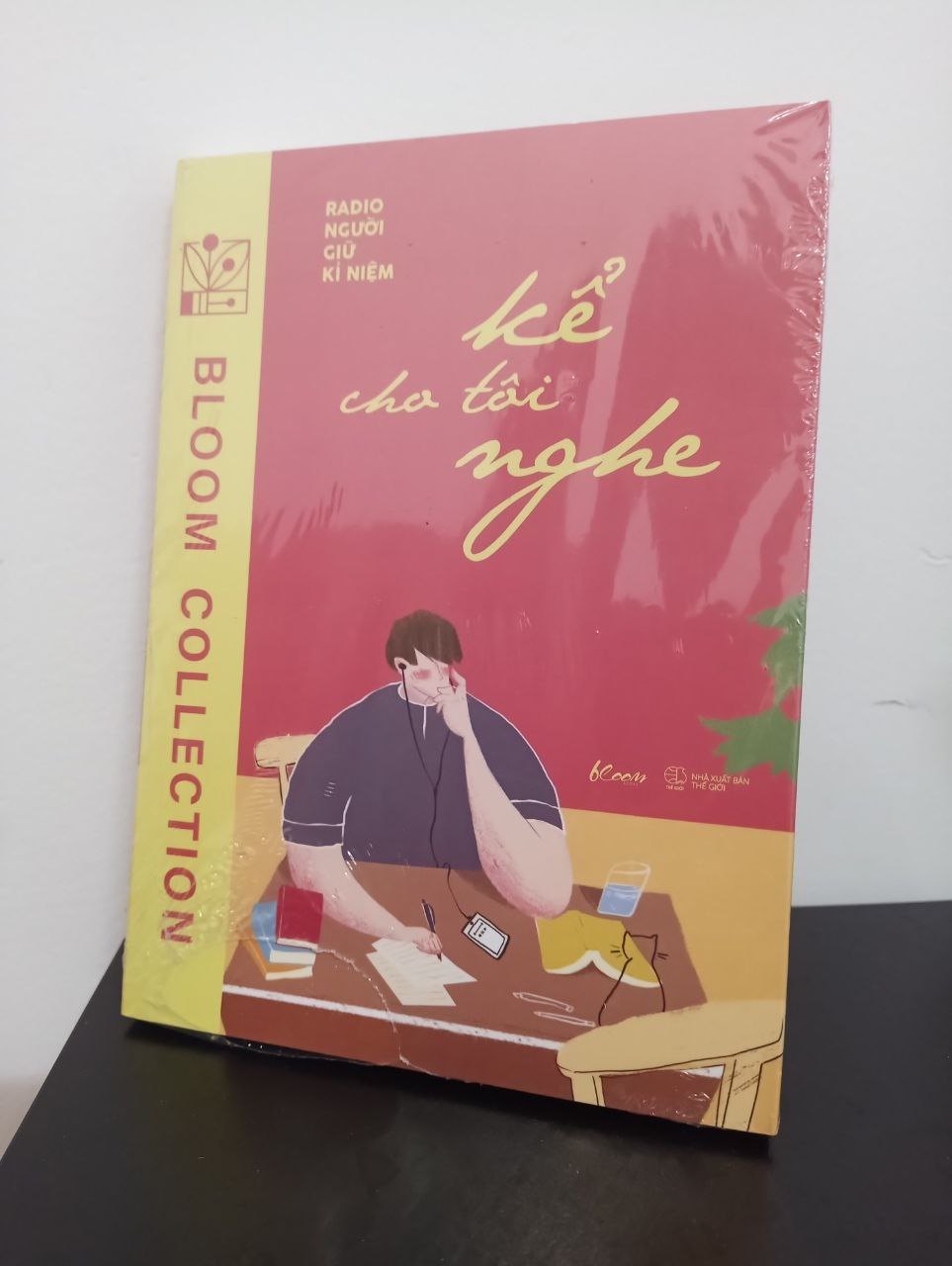 Kể Cho Tôi Nghe - Radio Người Giữ Kỉ Niệm New 100% 2408 (SL có thể đặt: 1 cuốn) - SÁCH ĐẠI HỌC