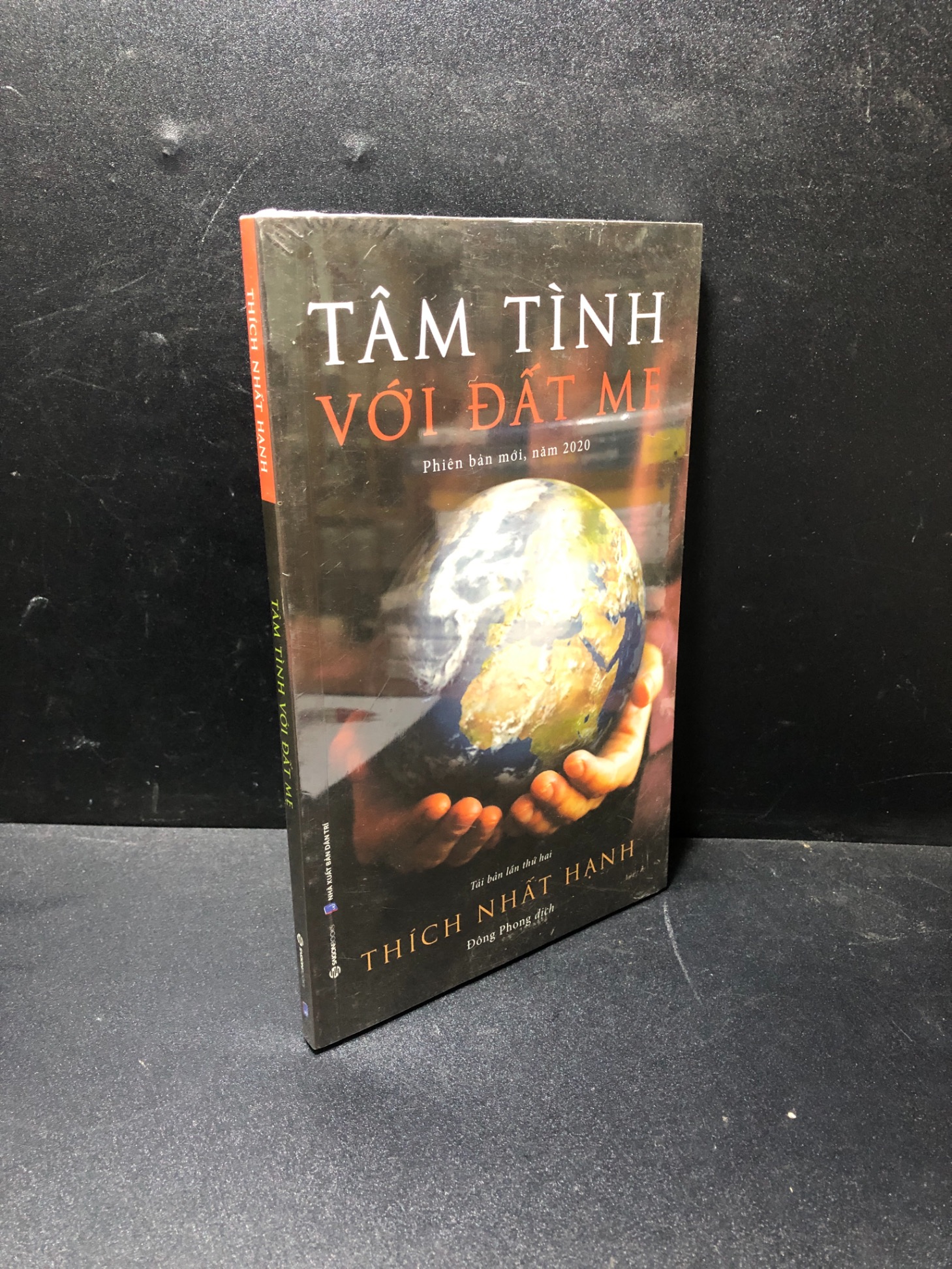 Tâm tình với Đất mẹ Thích Nhất Hạnh mới 100% 1011 Phật giáo (SL có thể đặt: 1 Cuốn) - SÁCH ĐẠI HỌC