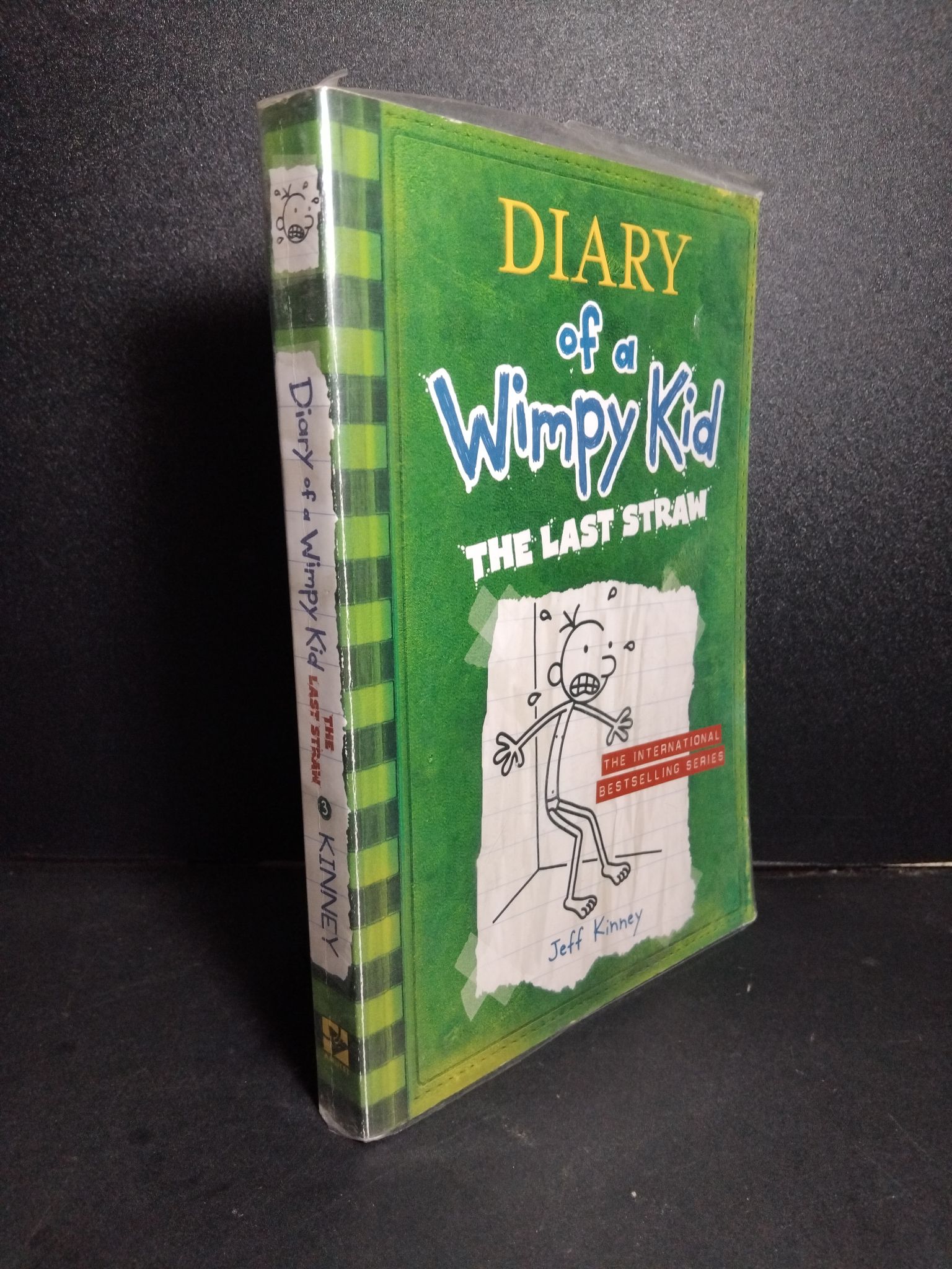 Diary of a wimpy kid 3 The last straw mới 90% bẩn bìa, ố nhẹ 1712 Jeff Kinney Sách ngoại văn (SL có thể đặt: 1 Cuốn) - SÁCH ĐẠI HỌC
