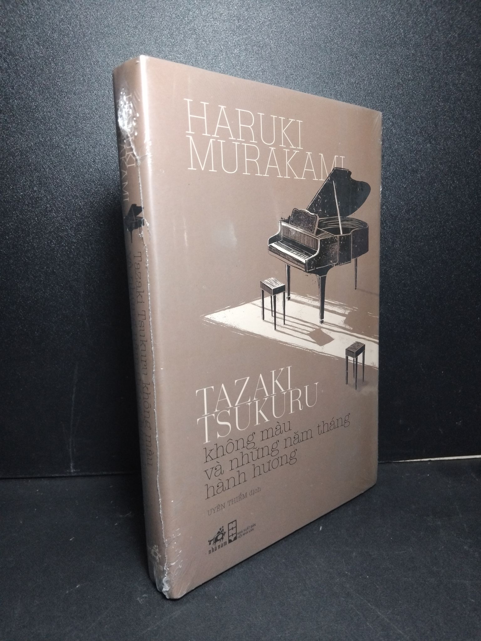Tazaki Tsukuru không màu và những năm tháng hành hương mới 100% Haruki Murakami 2103 Tiếng Anh (SL có thể đặt: 1 Cuốn) - SÁCH ĐẠI HỌC