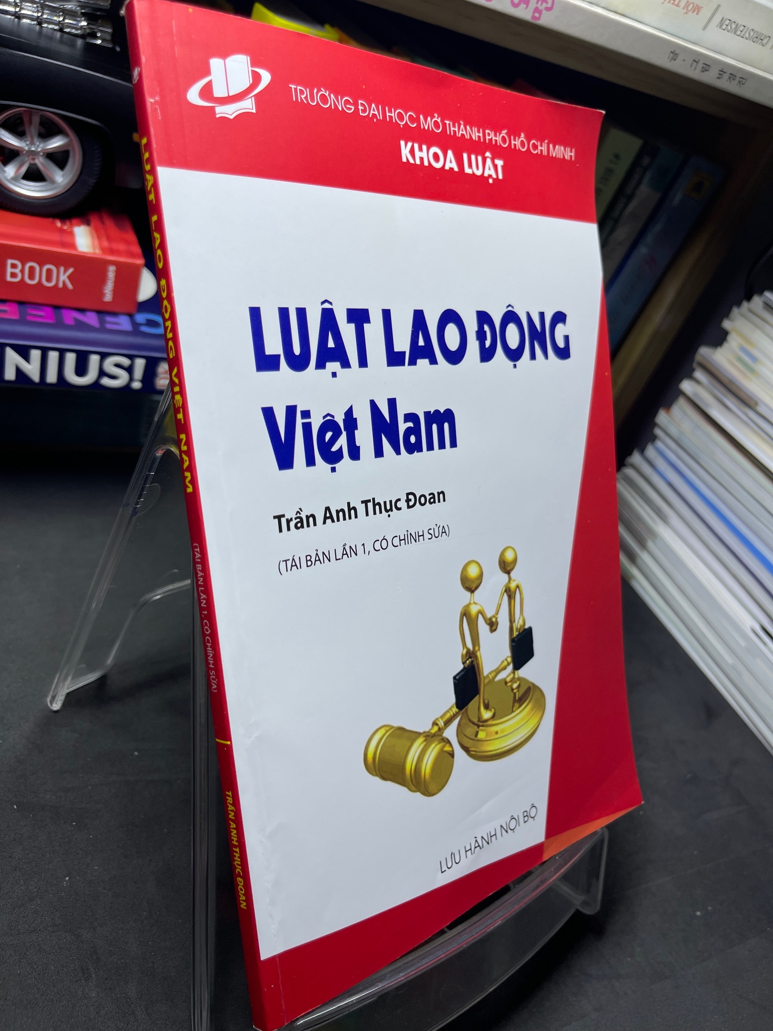 Luật lao động Việt Nam tái bản lần 1 có chỉnh sửa lưu hành nội bộ mới 85% viết xanh trang đầu Trần Anh Thục Đoan 2705 Luật, văn bản luật (SL có thể đặt: 1 Cuốn) - SÁCH ĐẠI HỌC