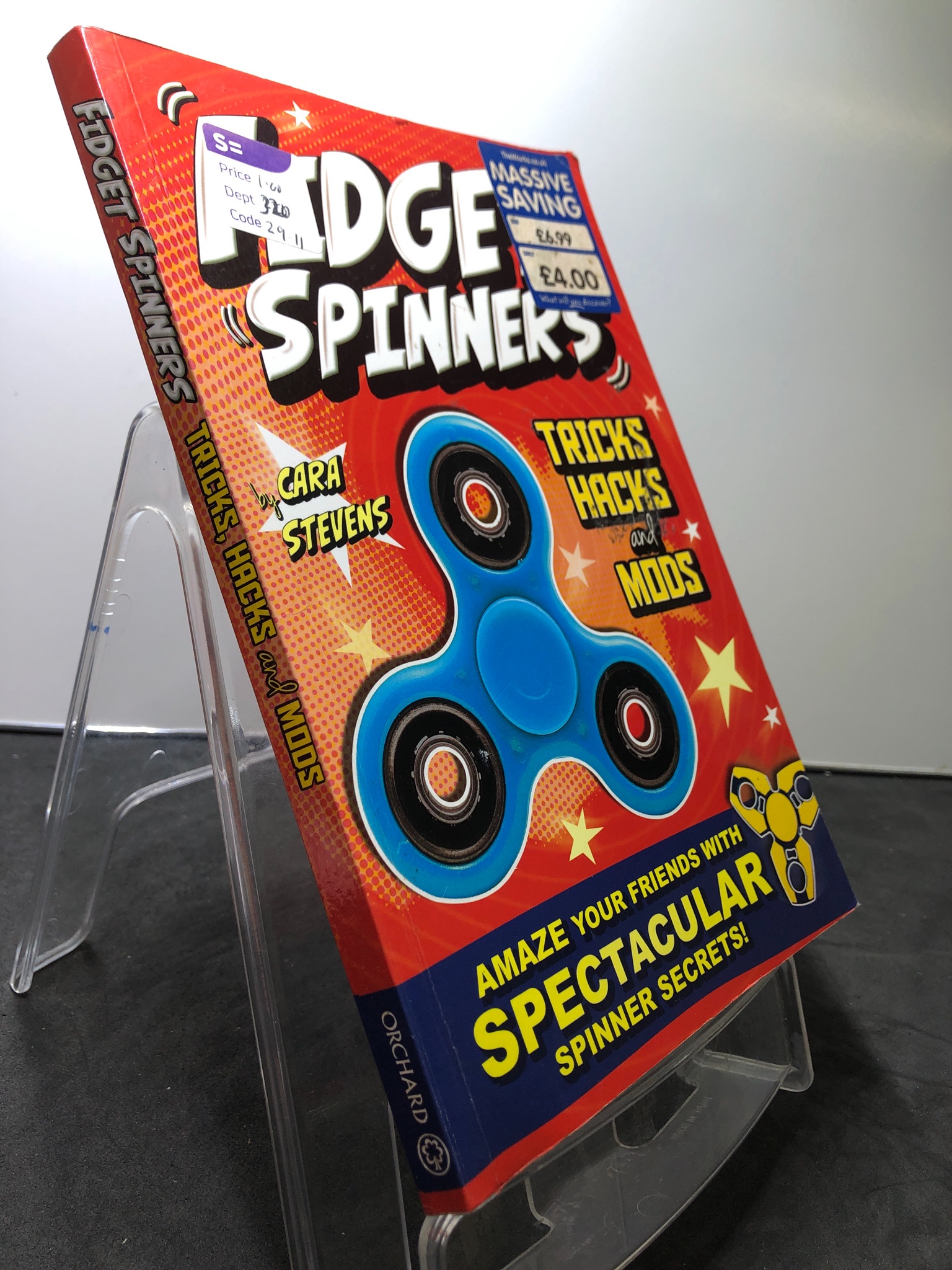 Tricks, hacks and Mods FIDGET SPINNERS mới 85% bẩn nhẹ Cara Stevens 2707 Sách ngoại văn (SL có thể đặt: 1 Cuốn) - SÁCH ĐẠI HỌC