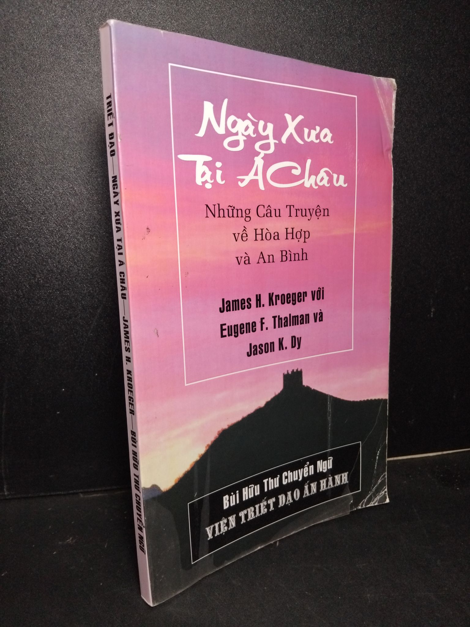 Ngày xưa tại Á Châu mới 80% ố gấp góc 2103 Tôn giáo, tâm linh khác (SL có thể đặt: 1 Cuốn) - SÁCH ĐẠI HỌC