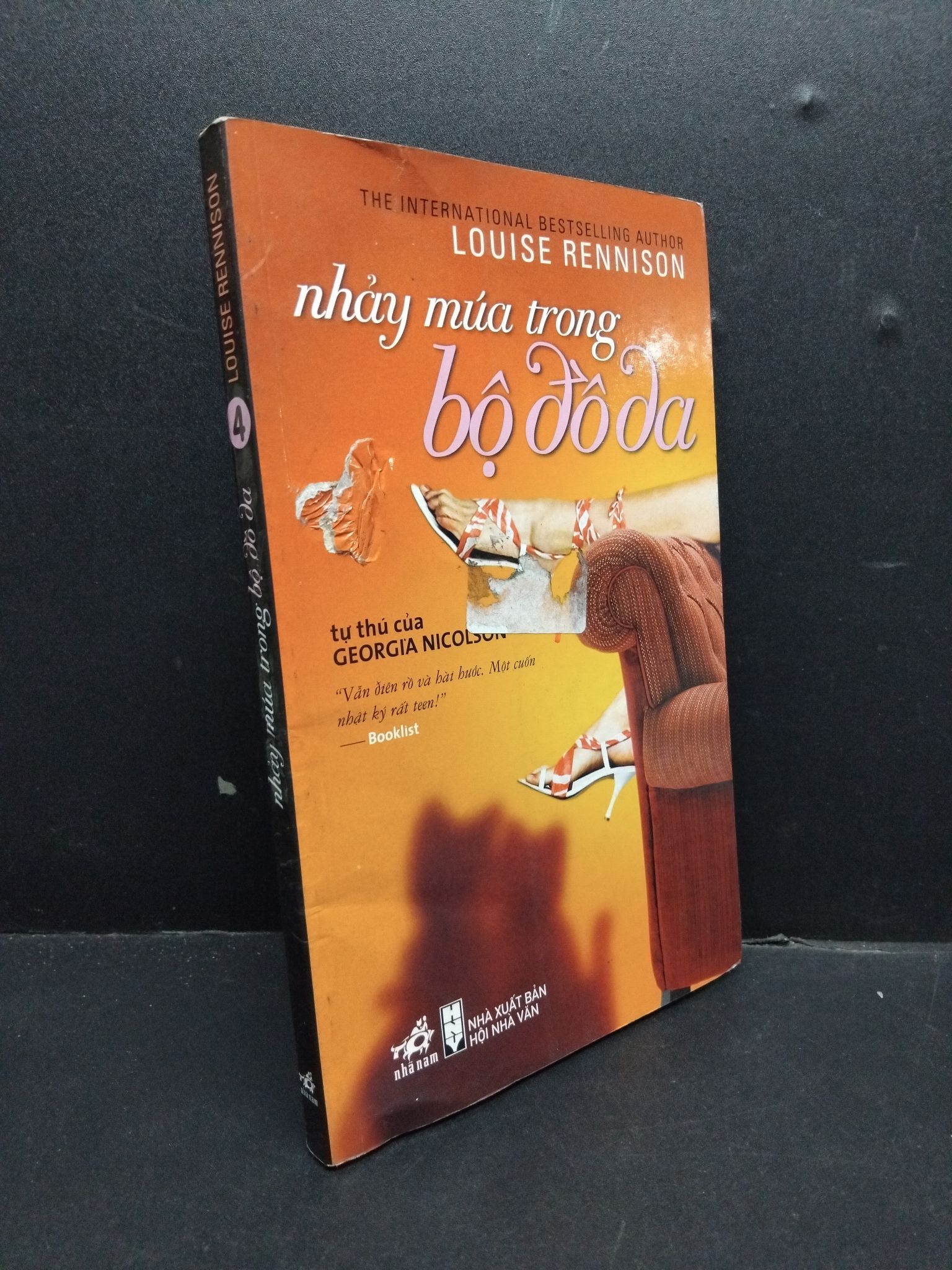 Nhảy mua trong bộ đồ da tập 4 mới 80% ố 1906 Louise rennison (SL có thể đặt: 1 Cuốn) - SÁCH ĐẠI HỌC