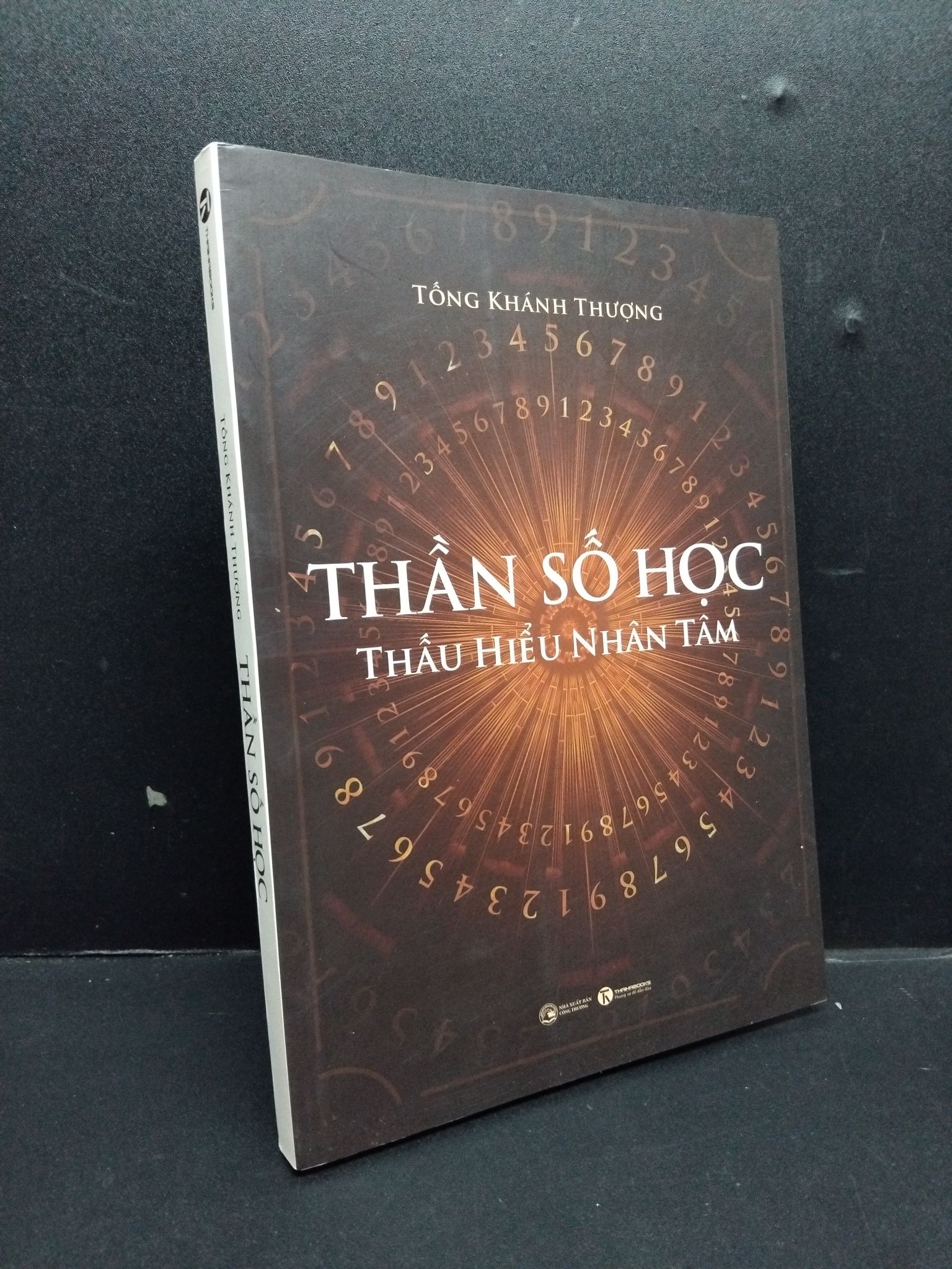 Thần số học thấu hiểu nhân tâm mới 90% bẩn nhẹ 2022 1008 Tống Khánh Thượng Sách chiêm tinh, horoscope (SL có thể đặt: 1 Cuốn) - SÁCH ĐẠI HỌC