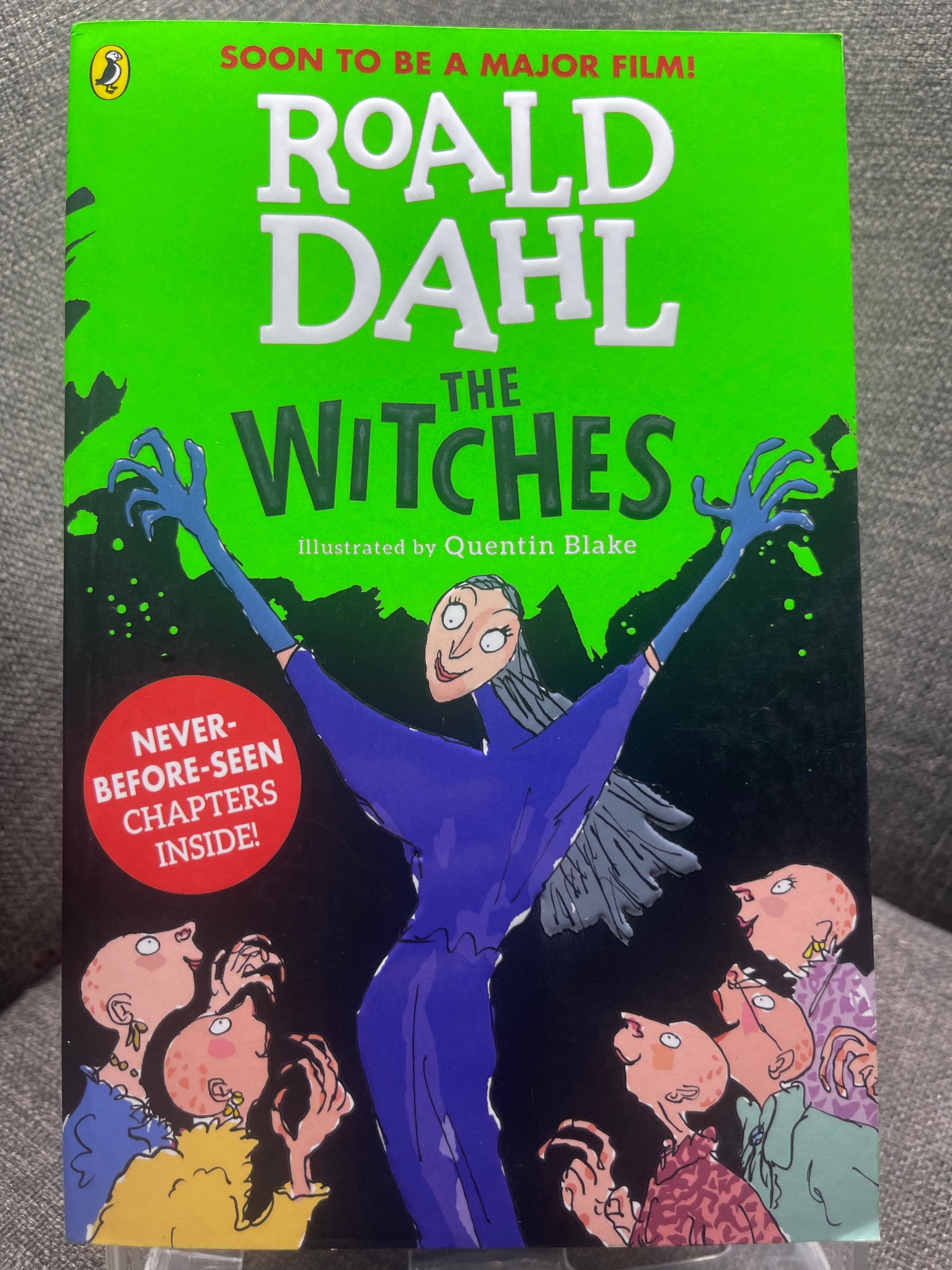 The witches mới 90% truyện ngoại văn và thiếu nhi Roald Dahl 1605 Sách ngoại văn (SL có thể đặt: 1 Cuốn) - SÁCH ĐẠI HỌC