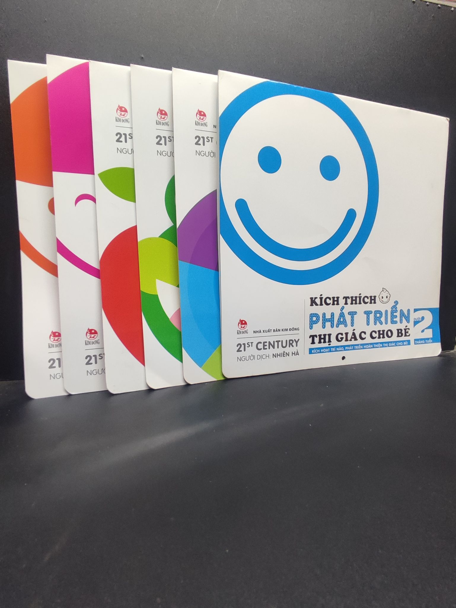 Bộ 6 Cuốn Kích Thích Phát Triển Thị Giác Cho Bé (từ dưới 2 tháng tuổi đến 6 tháng tuổi) khổ vuông Nhiên Hà dịch mới 90% bẩn nhẹ 2404 2016 giáo dục Sách chuyên môn (SL có thể đặt: 1 Bộ) - SÁCH ĐẠI HỌC