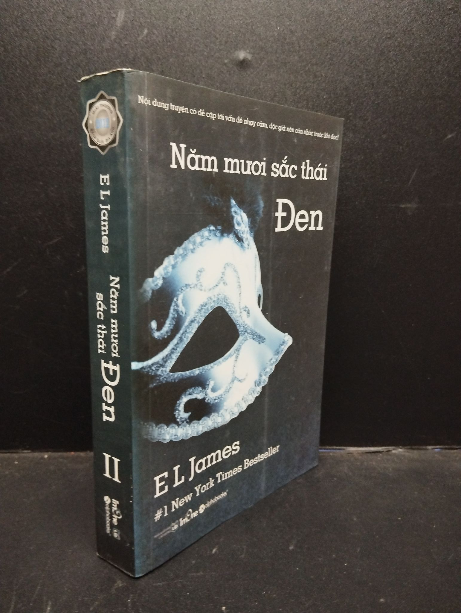 Năm mươi sắc thái 2 Đen 2014 E L James mới 80% lỗi gấp trang 2103 văn học (SL có thể đặt: 1 cuốn) - SÁCH ĐẠI HỌC
