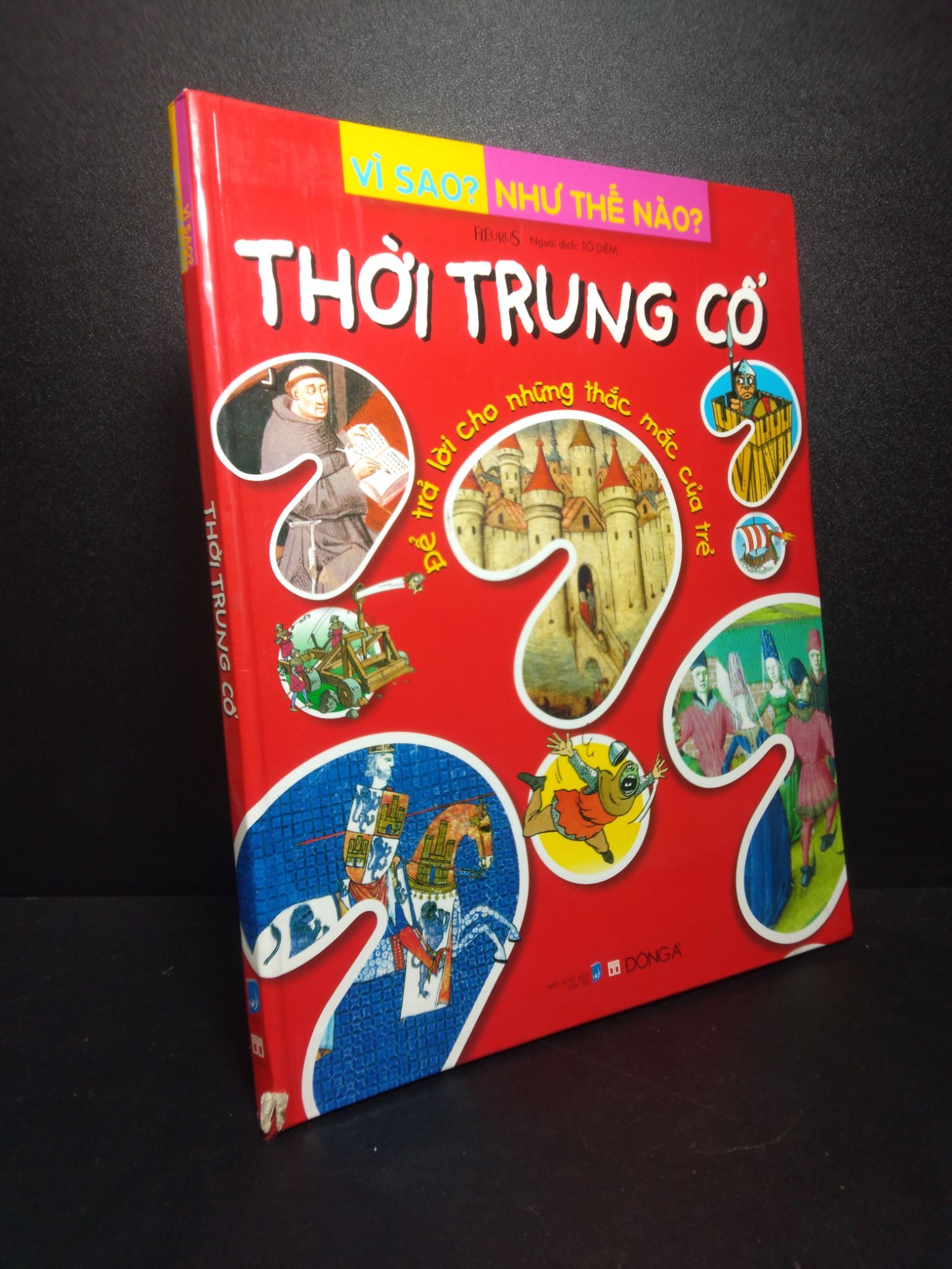 Thời Trung Cổ Fleurus 2017 mới 80% 1210 Truyện tranh (SL có thể đặt: 1 Cuốn) - SÁCH ĐẠI HỌC