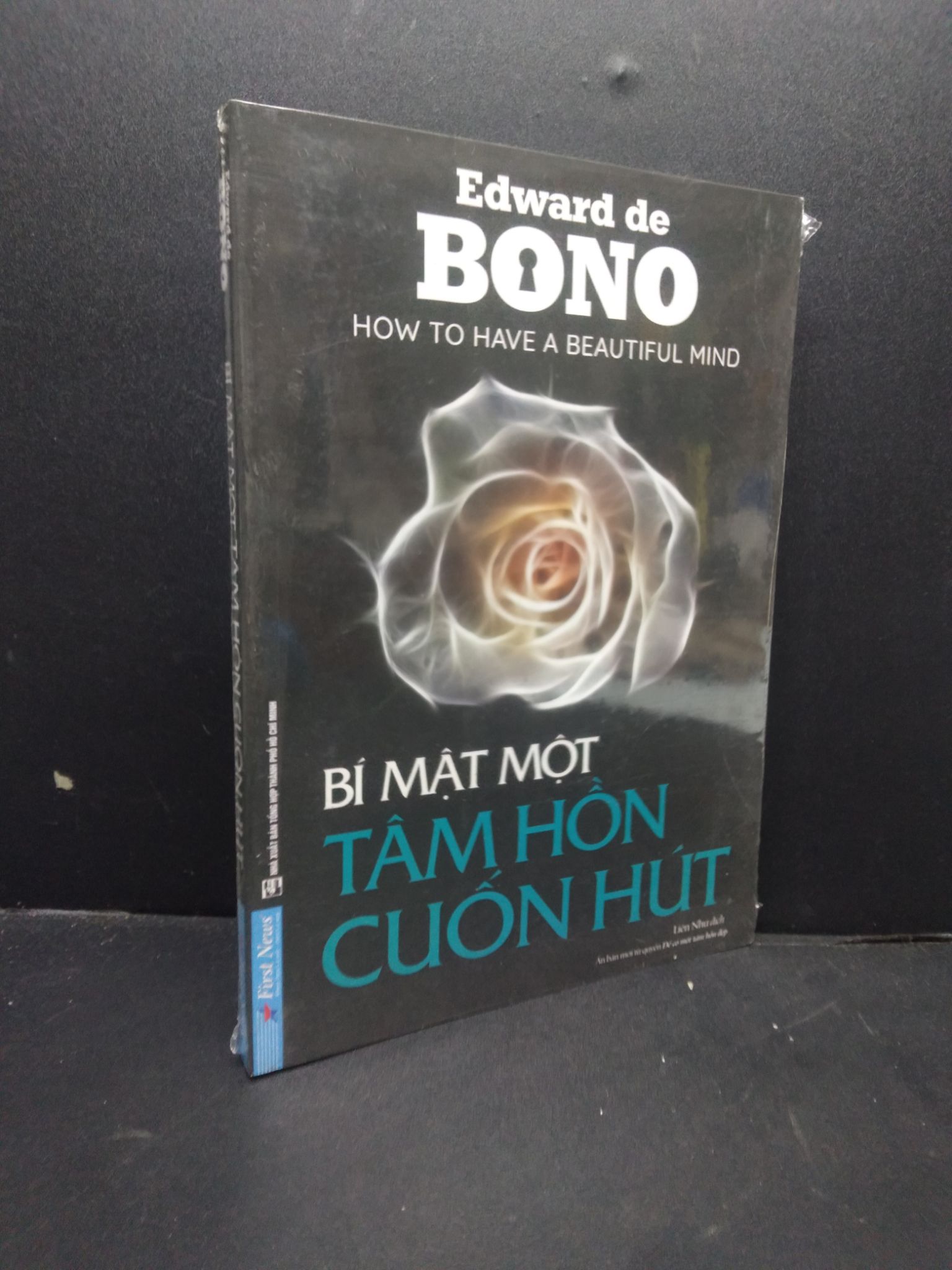 Bí mật một tâm hồn cuốn hút mới 90% dính màu nhẹ góc (nguyên seal) 0106 Edward de Bono Sách tâm lý (SL có thể đặt: 1 Cuốn) - SÁCH ĐẠI HỌC