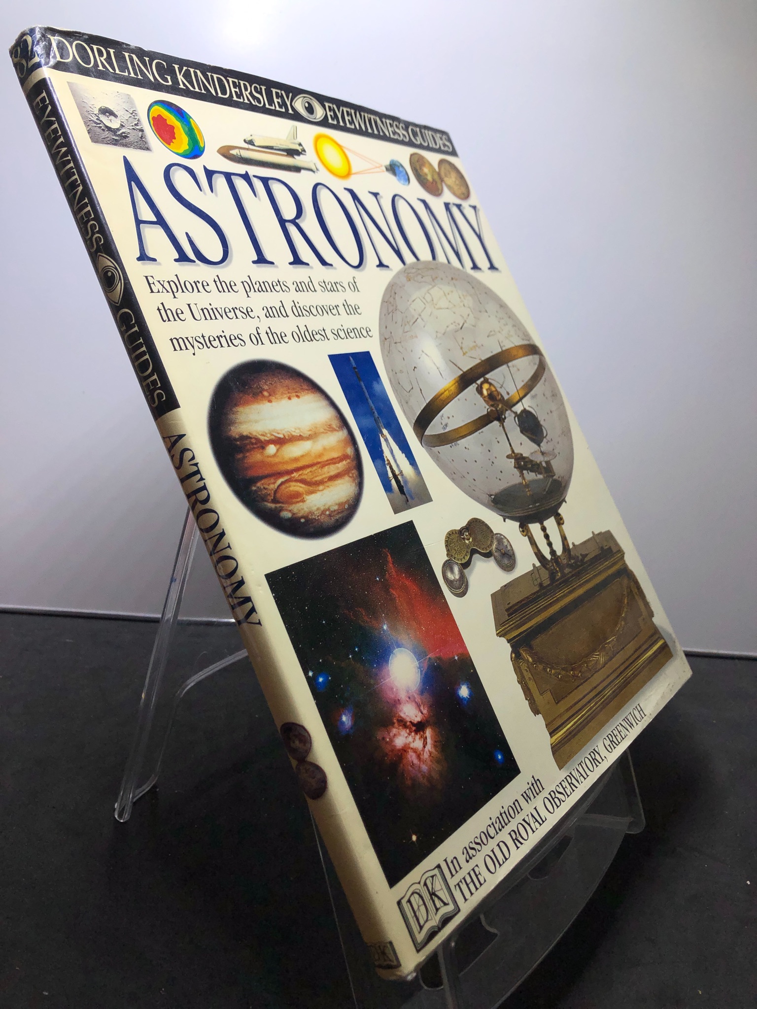ASTRONOMY BÌA CỨNG mới 85% bẩn nhẹ DK 2707 Sách ngoại văn (SL có thể đặt: 1 Cuốn) - SÁCH ĐẠI HỌC