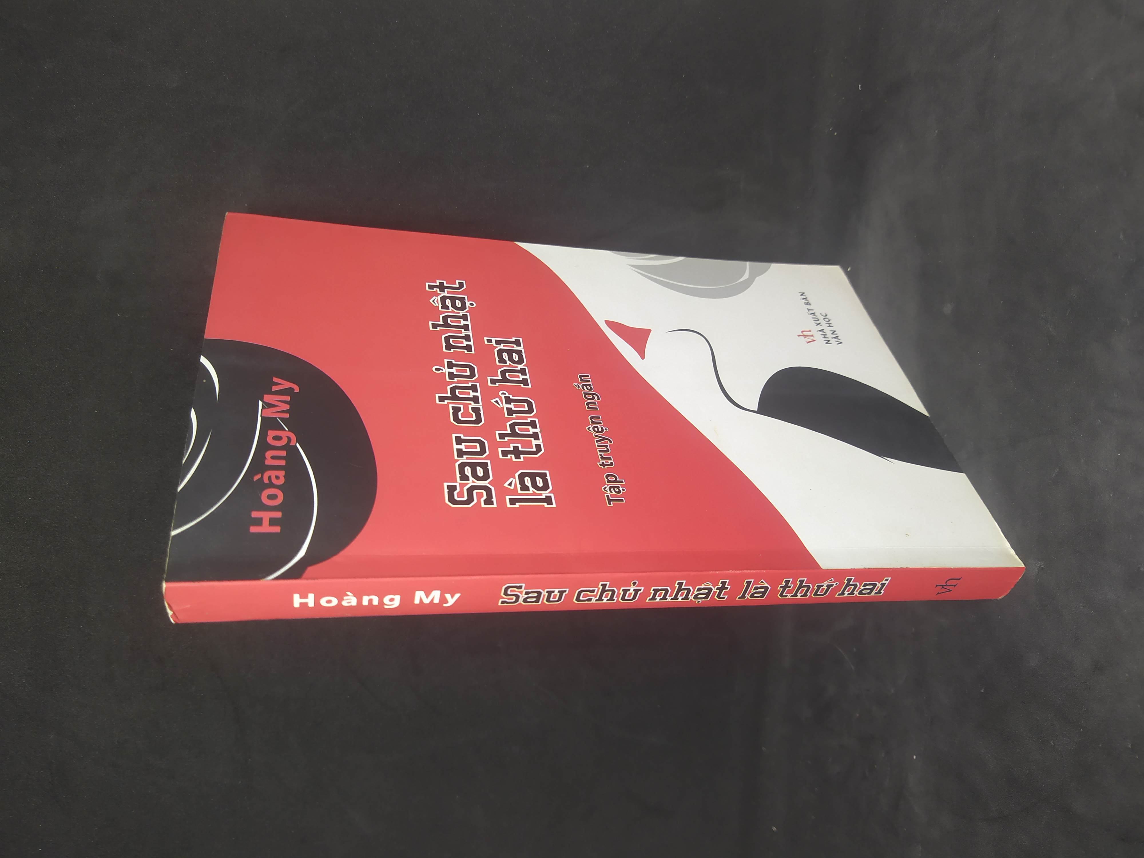 Sau chủ nhật là thứ hai mới 90% 0701 (SL có thể đặt: 1 Cuốn) - SÁCH ĐẠI HỌC