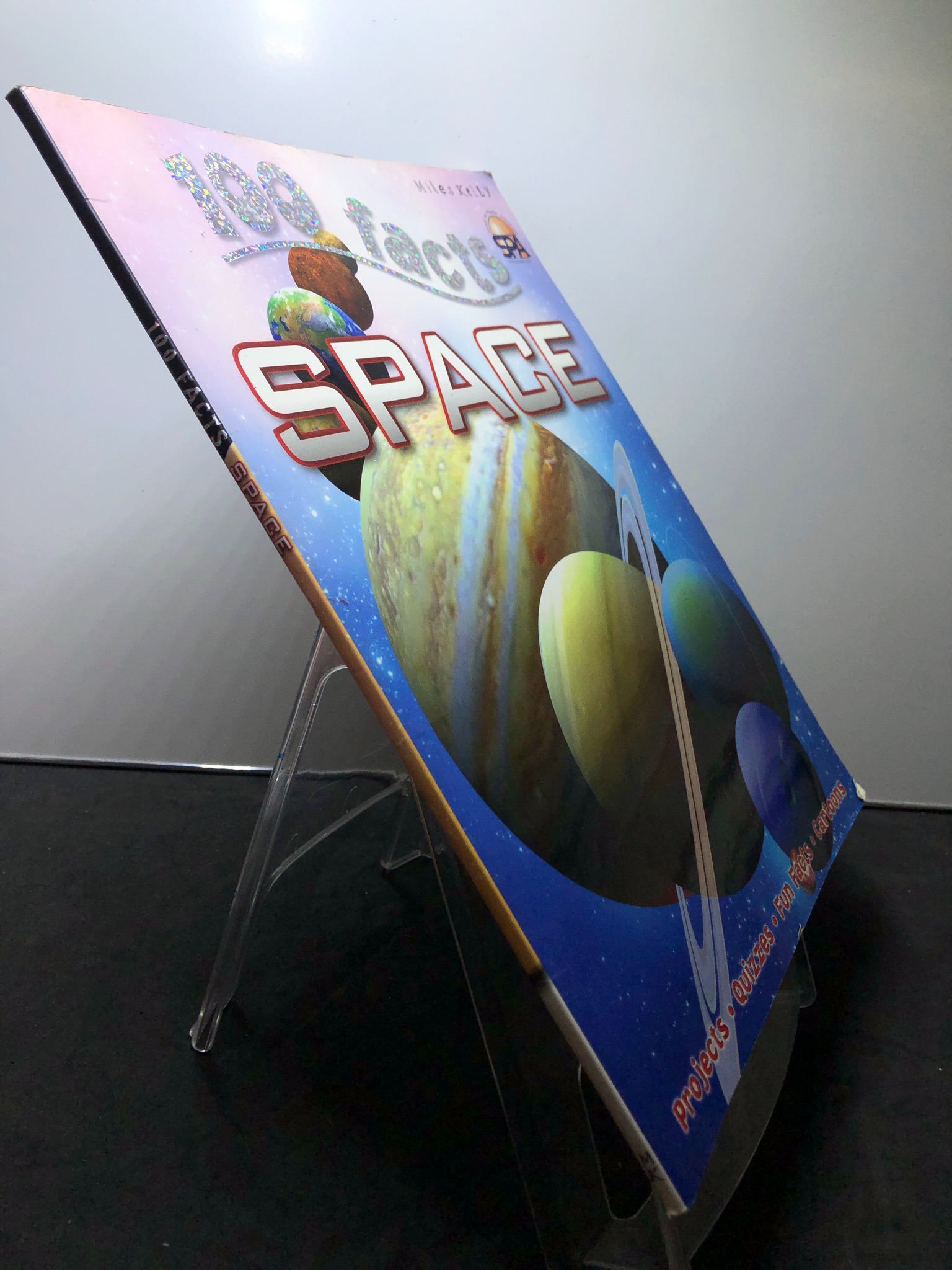 100 Facts SPACE mới 85% bẩn nhẹ Miles Kelly 2707 Sách ngoại văn (SL có thể đặt: 1 Cuốn) - SÁCH ĐẠI HỌC