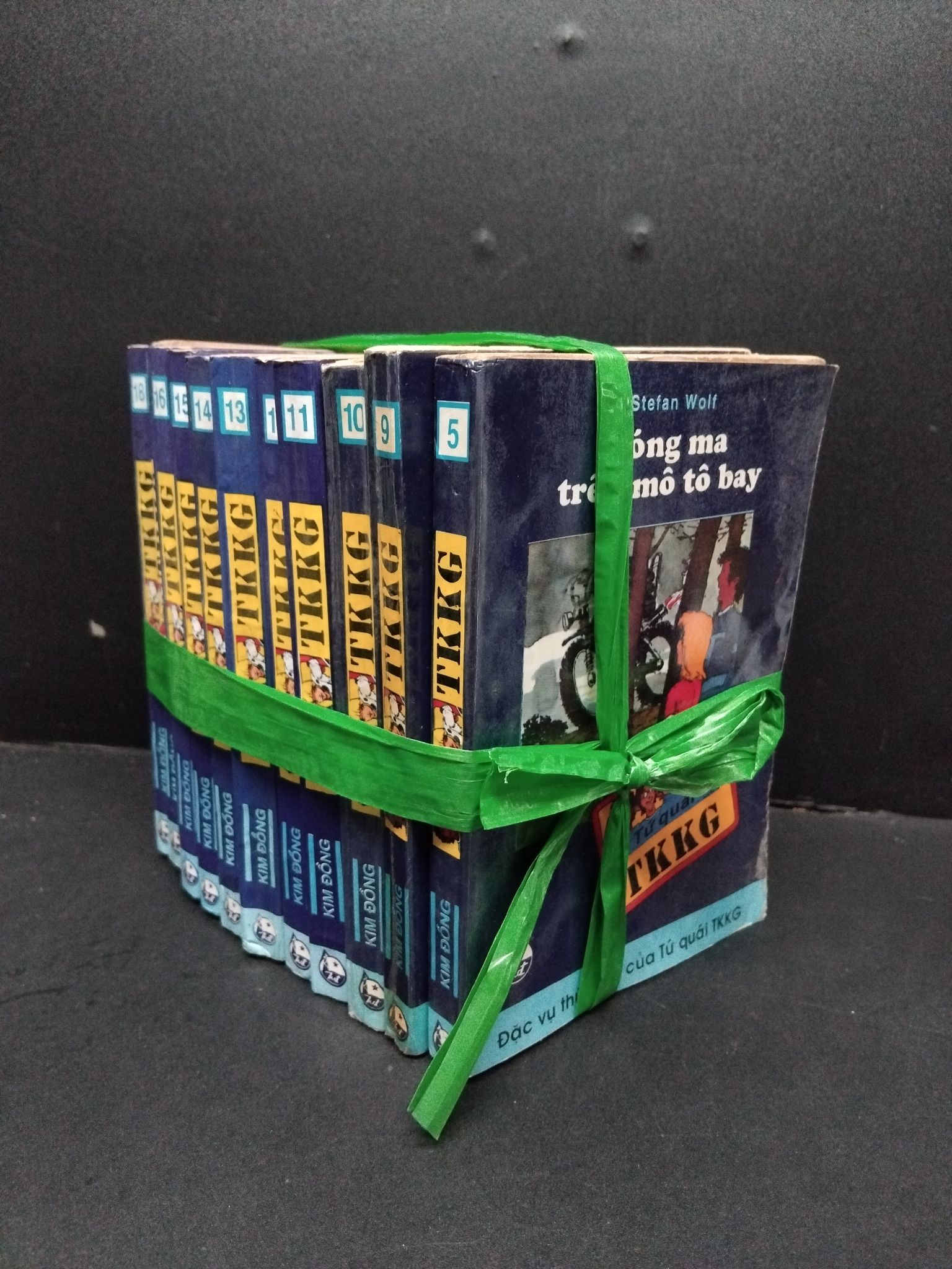 Bộ 11 cuốn Tứ quái TKKG (tập 5,9,10,11,12,13,14,15,16,17,18) mới 70% bẩn bìa, ố vàng 2110 Stefan Wolf (SL có thể đặt: 1 Bộ) - SÁCH ĐẠI HỌC