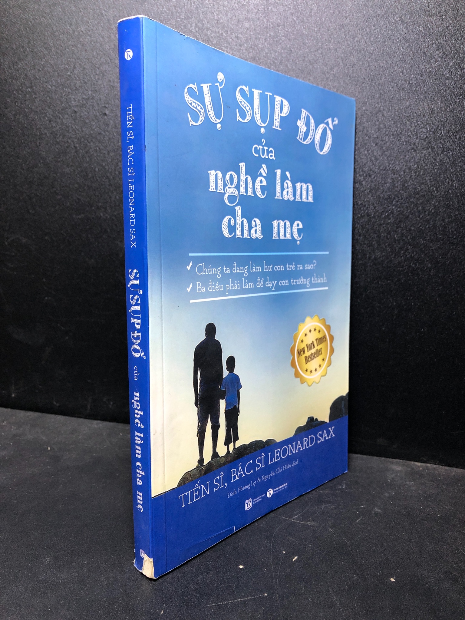 Sự sụp đổ của nghề làm cha mẹ 2019 Ts Leonard sax mới 80% dấu mộc , ố (gia đình , kinh thánh gia đình) 2301 Công giáo (SL có thể đặt: 1 Cuốn) - SÁCH ĐẠI HỌC