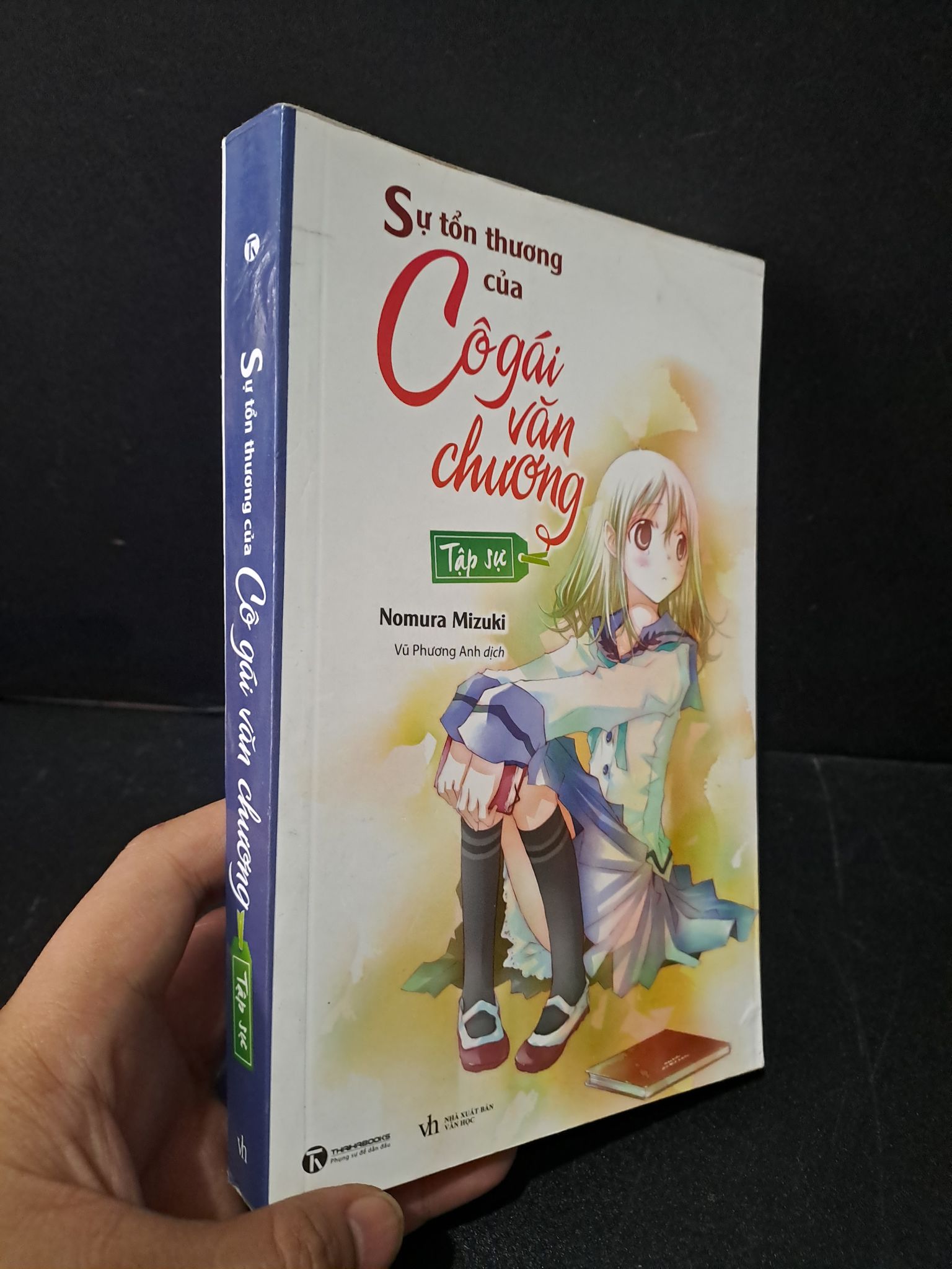 Sự tổn thương của cô gái văn chương - Tập sự mới 80% bẩn bìa, tróc gáy nhẹ, có vệt nước 2017 Nomura Mizuki 1804 Light novel (SL có thể đặt: 1 Cuốn) - SÁCH ĐẠI HỌC