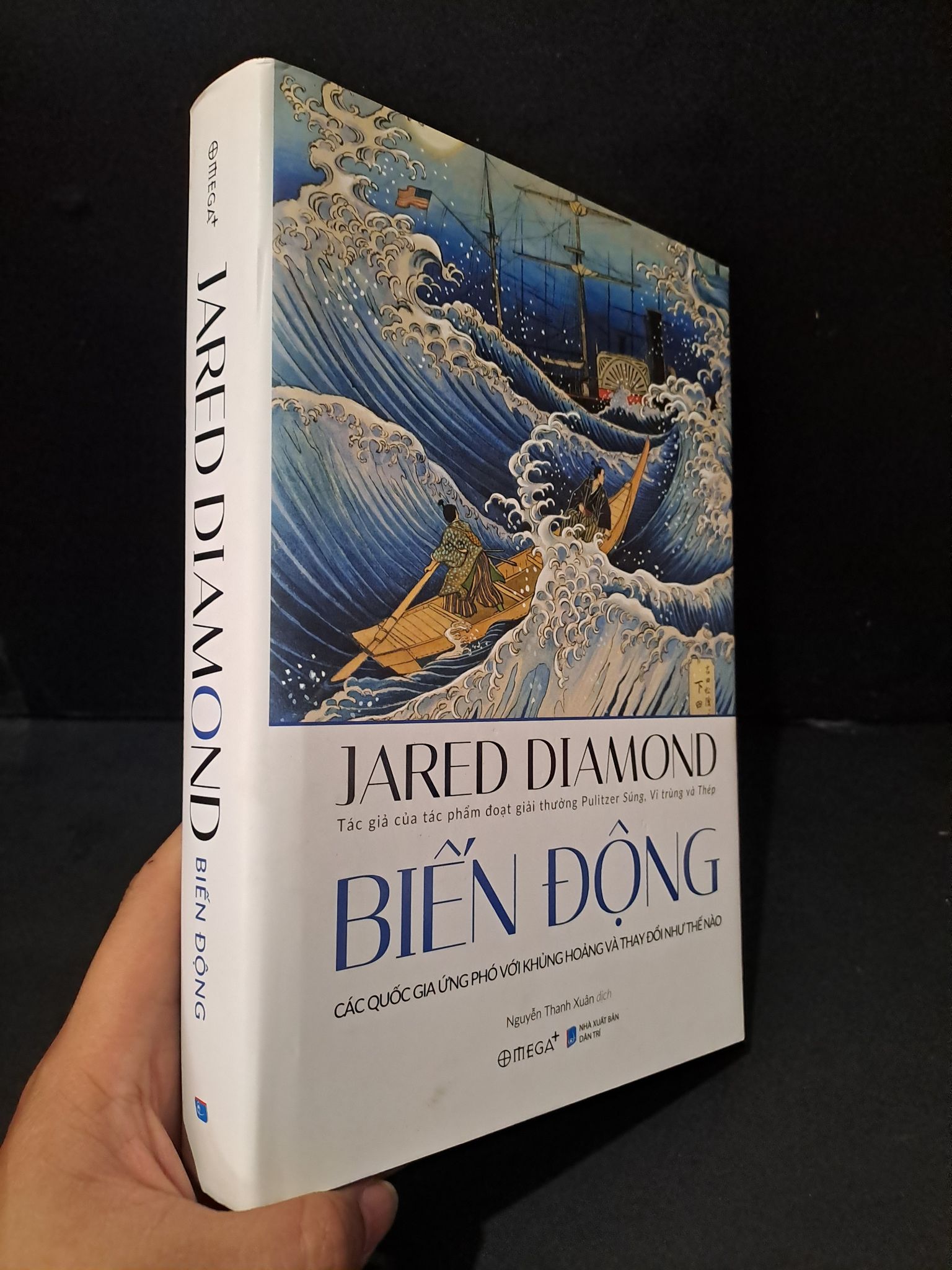 Biến động (bìa cứng) mới 90% bẩn nhẹ 2020 Jared Diamond 2104 Sách chính trị, pháp lý (SL có thể đặt: 1 Cuốn) - SÁCH ĐẠI HỌC