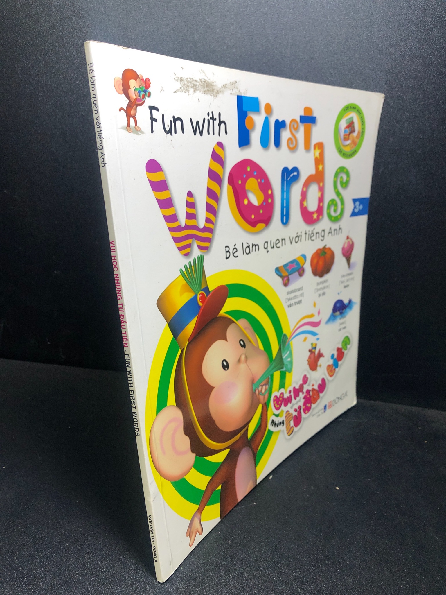 Vui học những từ đầu tiên - fun with first words mới 80% 2811 Sách tư duy, kỹ năng sống (SL có thể đặt: 1 Cuốn) - SÁCH ĐẠI HỌC