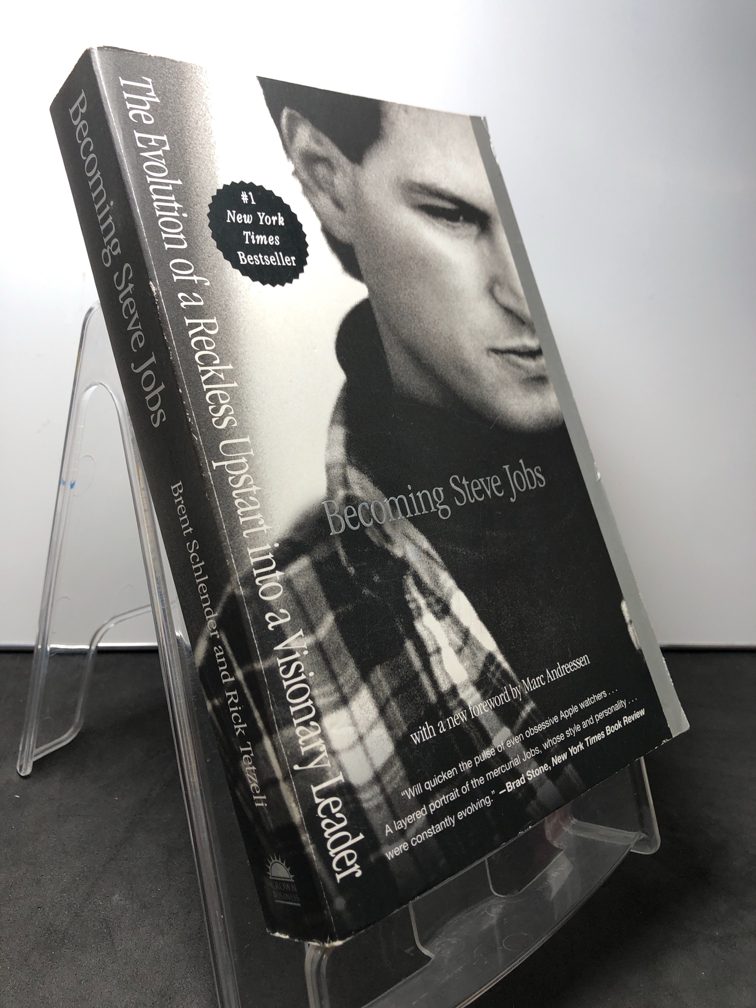 Becoming Steve Jobs mới 85% bẩn nhẹ Brent Schlender, Rick Tetzeli 1408 Sách ngoại văn (SL có thể đặt: 1 Cuốn) - SÁCH ĐẠI HỌC