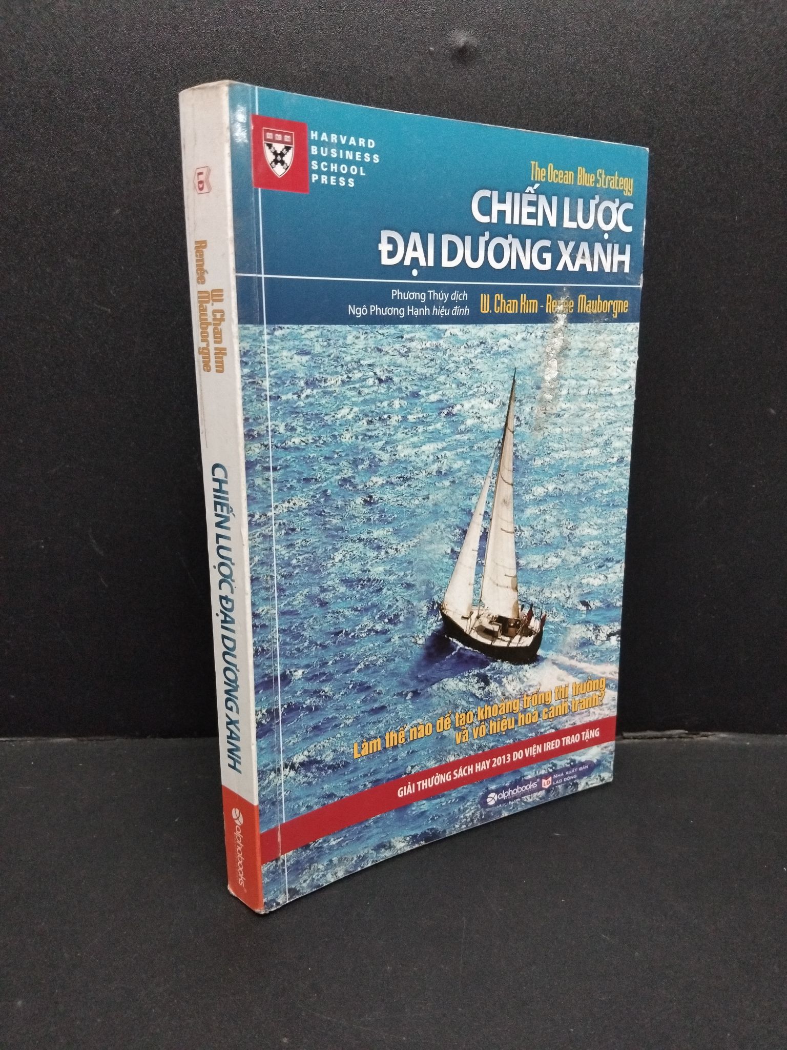 Chiến lược đại dương xanh mới 80% ố bẩn 2016 1008 W. Chan Kim - Reenee Mauborgne Marketing, bán hàng (SL có thể đặt: 1 Cuốn) - SÁCH ĐẠI HỌC