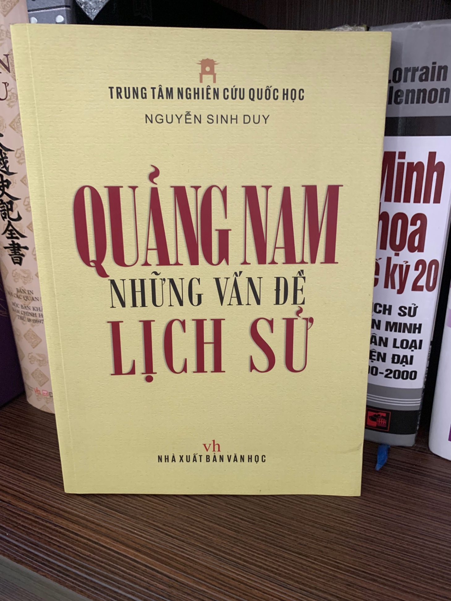 Quảng Nam những vấn đề lịch sử - Bìa mềm-mới 95%- Nghiên cứu Lịch Sử-0806 (SL có thể đặt: 5 ) - SÁCH ĐẠI HỌC