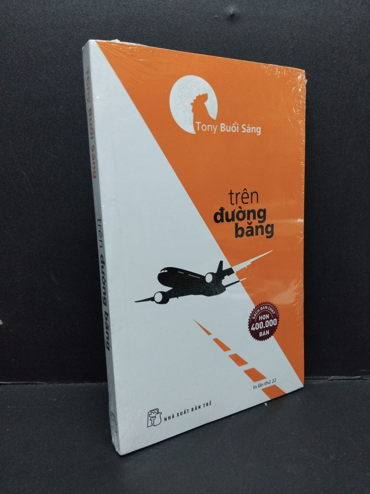 Trên đường băng - Tony buổi sáng mới 100% 0910 (SL có thể đặt: 1 Cuốn) - SÁCH ĐẠI HỌC