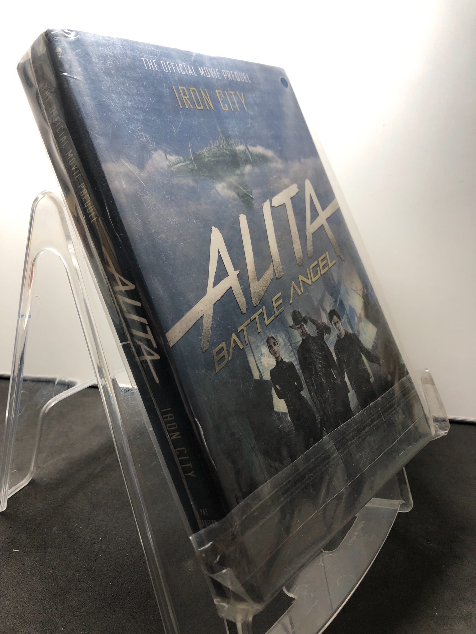 Alita Battle Angel mới 90% Iron City 1508 Sách ngoại văn (SL có thể đặt: 1 Cuốn) - SÁCH ĐẠI HỌC