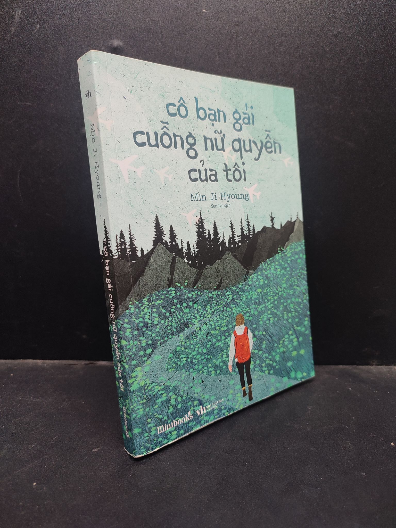 Cô bạn gái cuồng nữ quyền của tôi - Min Ji Hyoung 2023 mới 90% bẩn có viết 0805 văn học (SL có thể đặt: 1 Cuốn) - SÁCH ĐẠI HỌC