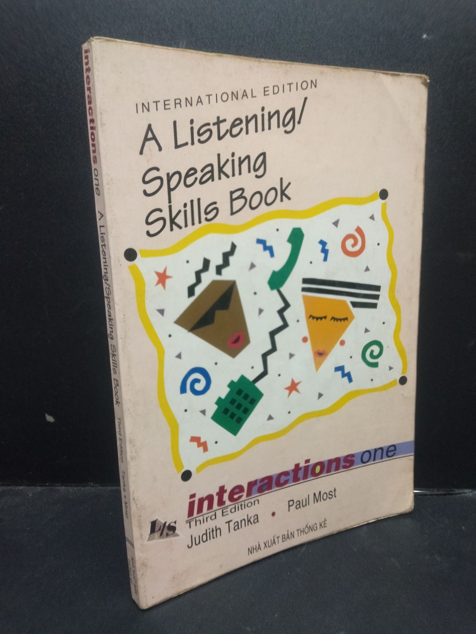 A listening/speaking skills book - Interactions one 2001 mới 60% ố vàng có viết 2504 chuyên môn ngoại ngữ Sách chuyên môn (SL có thể đặt: 1 Cuốn) - SÁCH ĐẠI HỌC