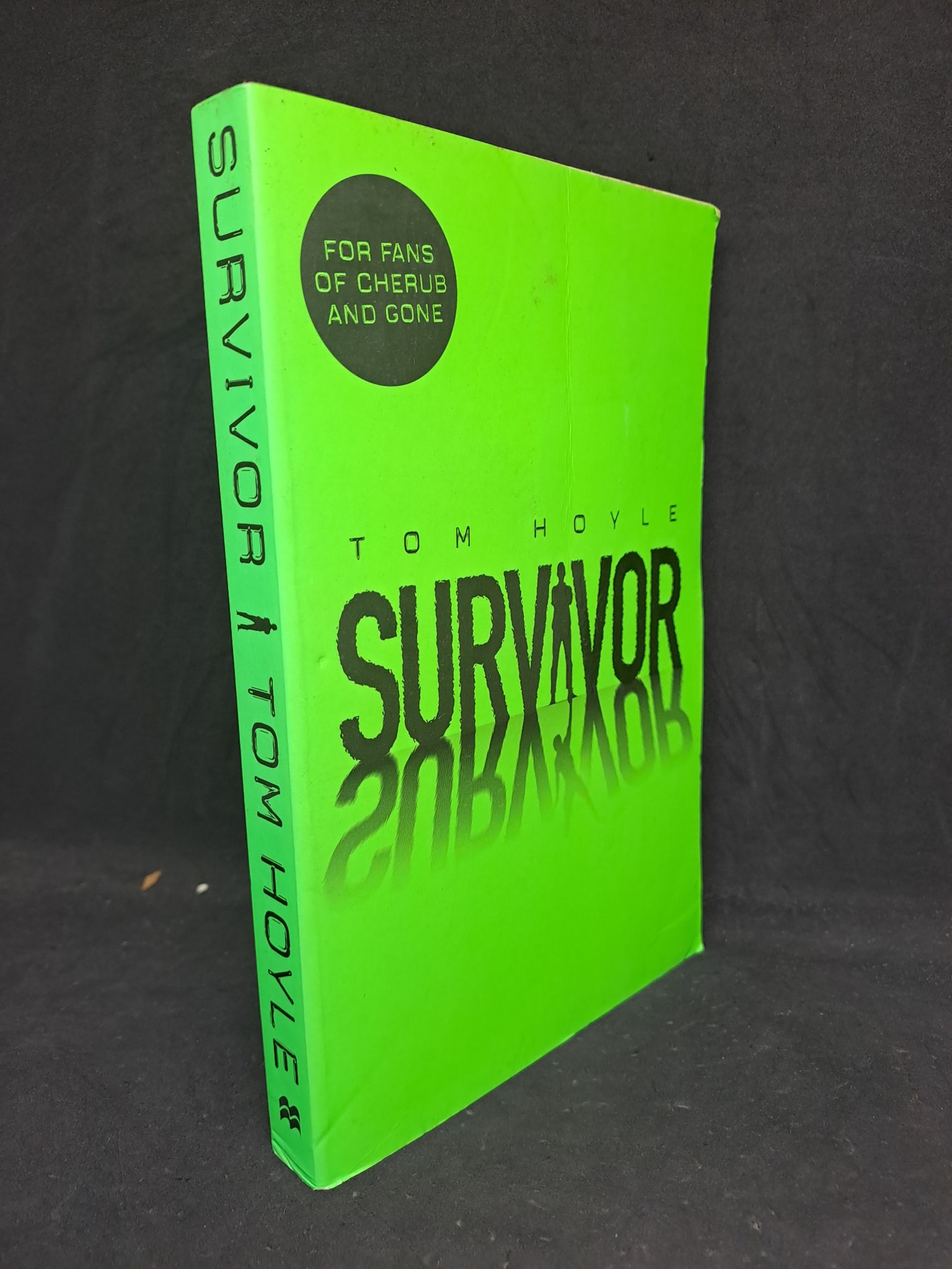 Survivor - Tom Hoyle mới 80% 2806 Sách ngoại văn (SL có thể đặt: 1 Cuốn) - SÁCH ĐẠI HỌC