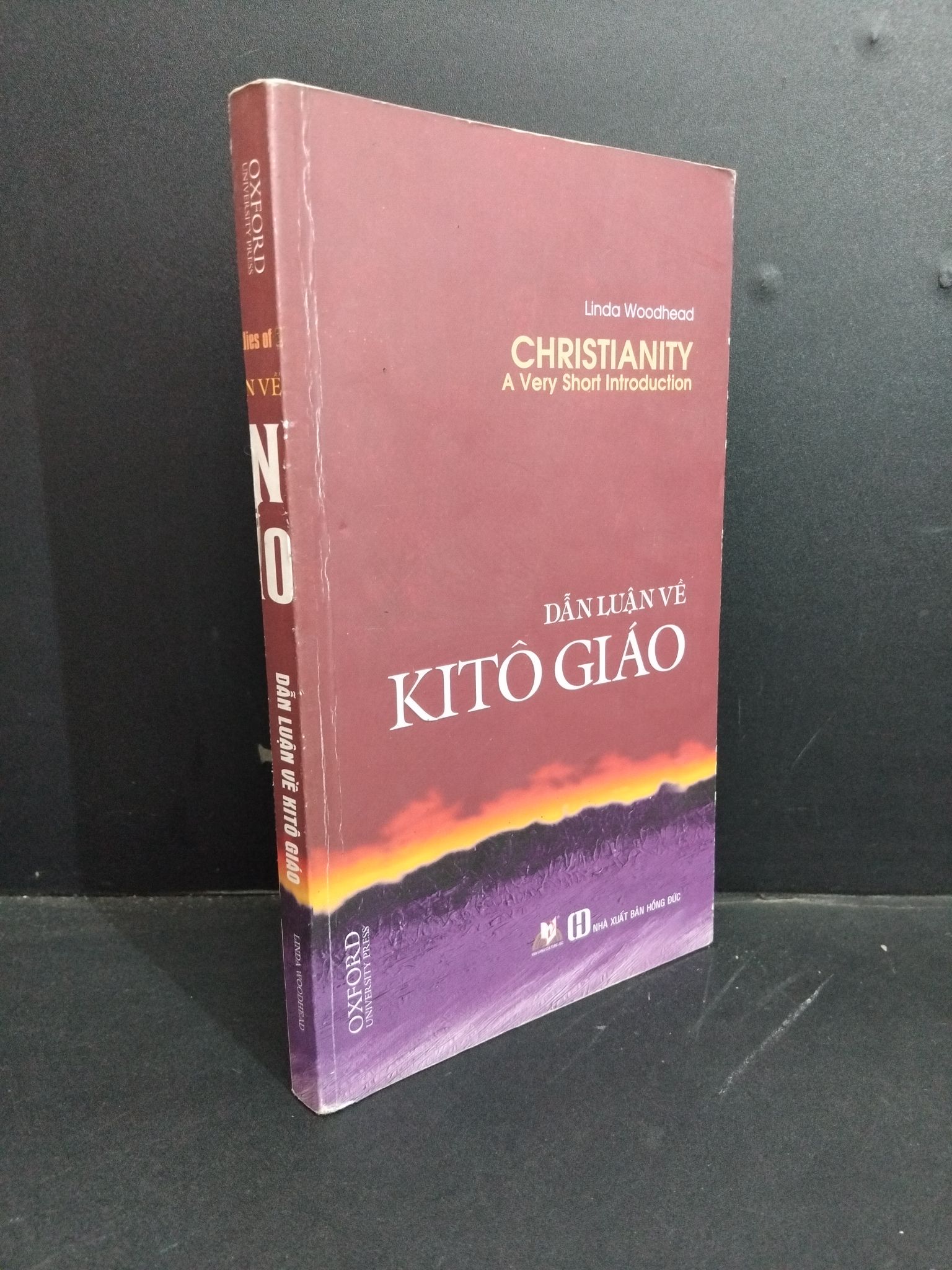 Dẫn luận về Kito Giáo mới 80% ố 2016 2811 Linda Woodhead Công giáo (SL có thể đặt: 1 Cuốn) - SÁCH ĐẠI HỌC