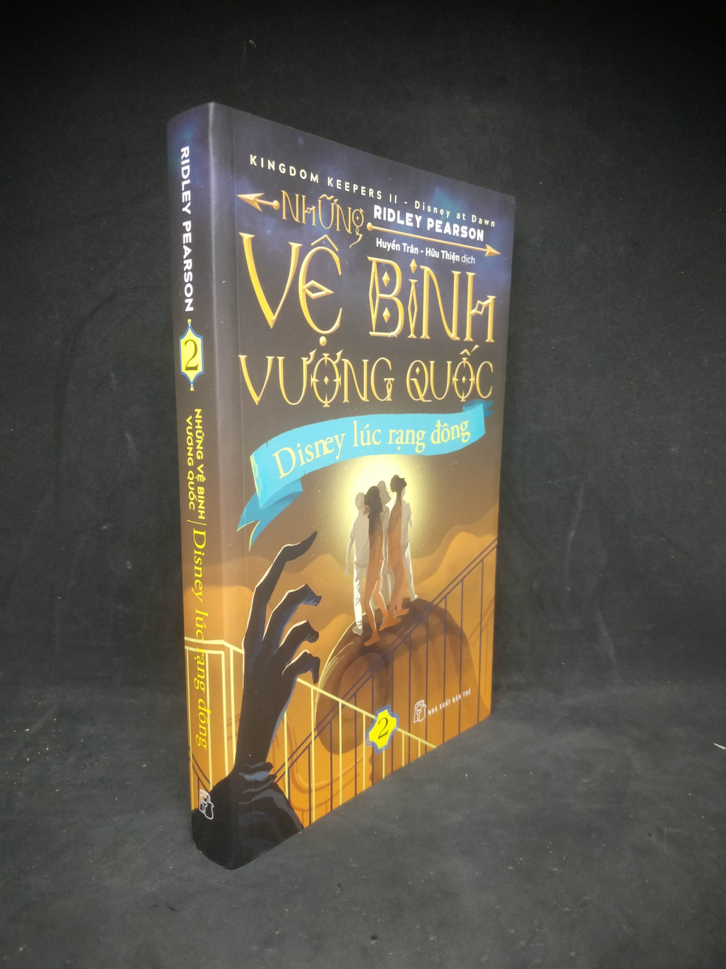 Những vệ binh vương quốc Disney lúc rạng đông tập 2 mới 90%1703 (SL có thể đặt: 1 Cuốn) - SÁCH ĐẠI HỌC