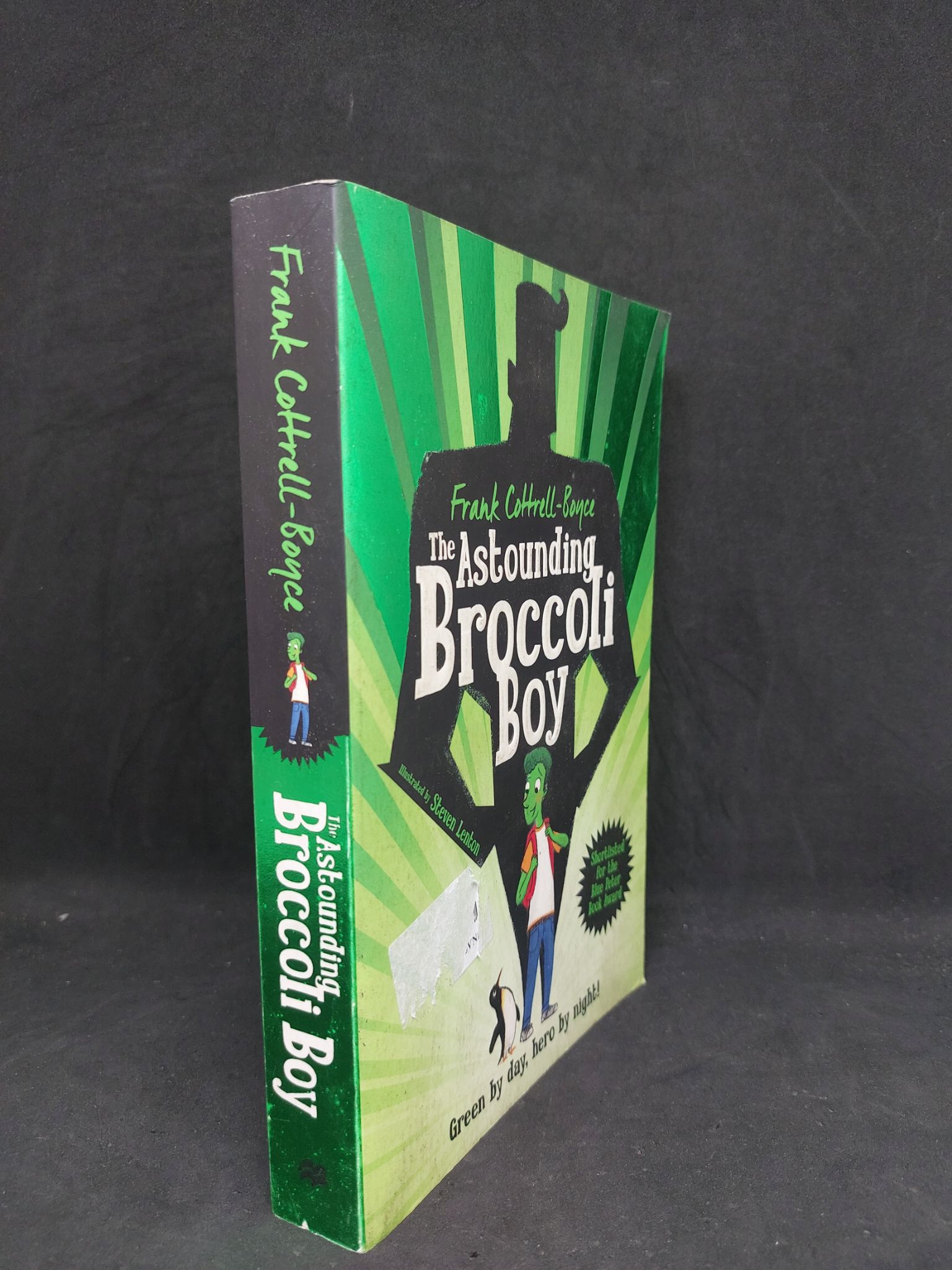 The Astounding Broccoli Boy mới 80% 1207 Sách ngoại văn (SL có thể đặt: 1 Cuốn) - SÁCH ĐẠI HỌC