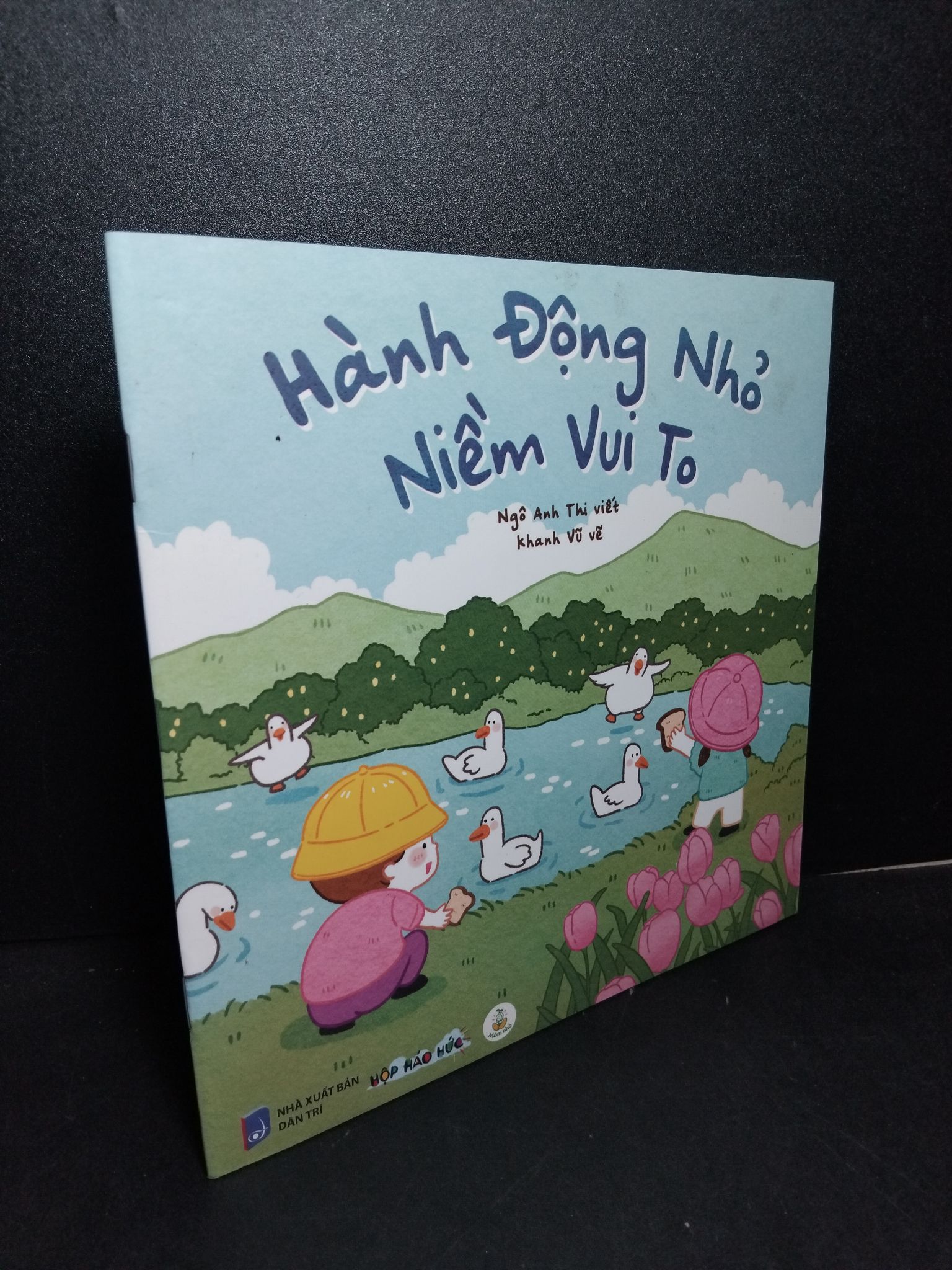 Hành động nhỏ niềm vui to (sách tranh) mới 90% bẩn 2024 Ngô Anh Thi 2103 Lập trình (SL có thể đặt: 1 Cuốn) - SÁCH ĐẠI HỌC