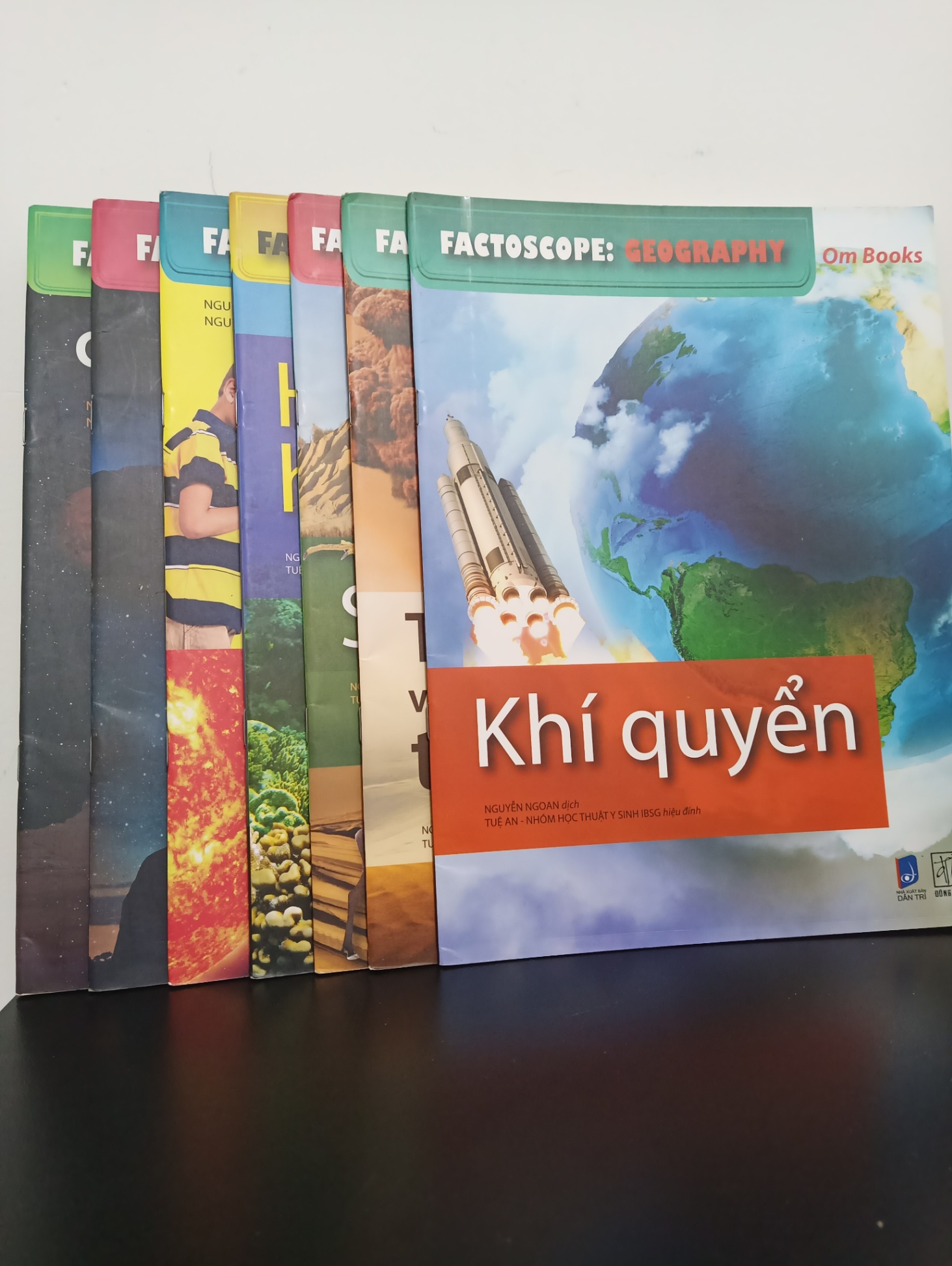 Combo 7 Cuốn Geography Và Space - Om Books Mới 90% 2203 (SL có thể đặt: 1 bộ) - SÁCH ĐẠI HỌC