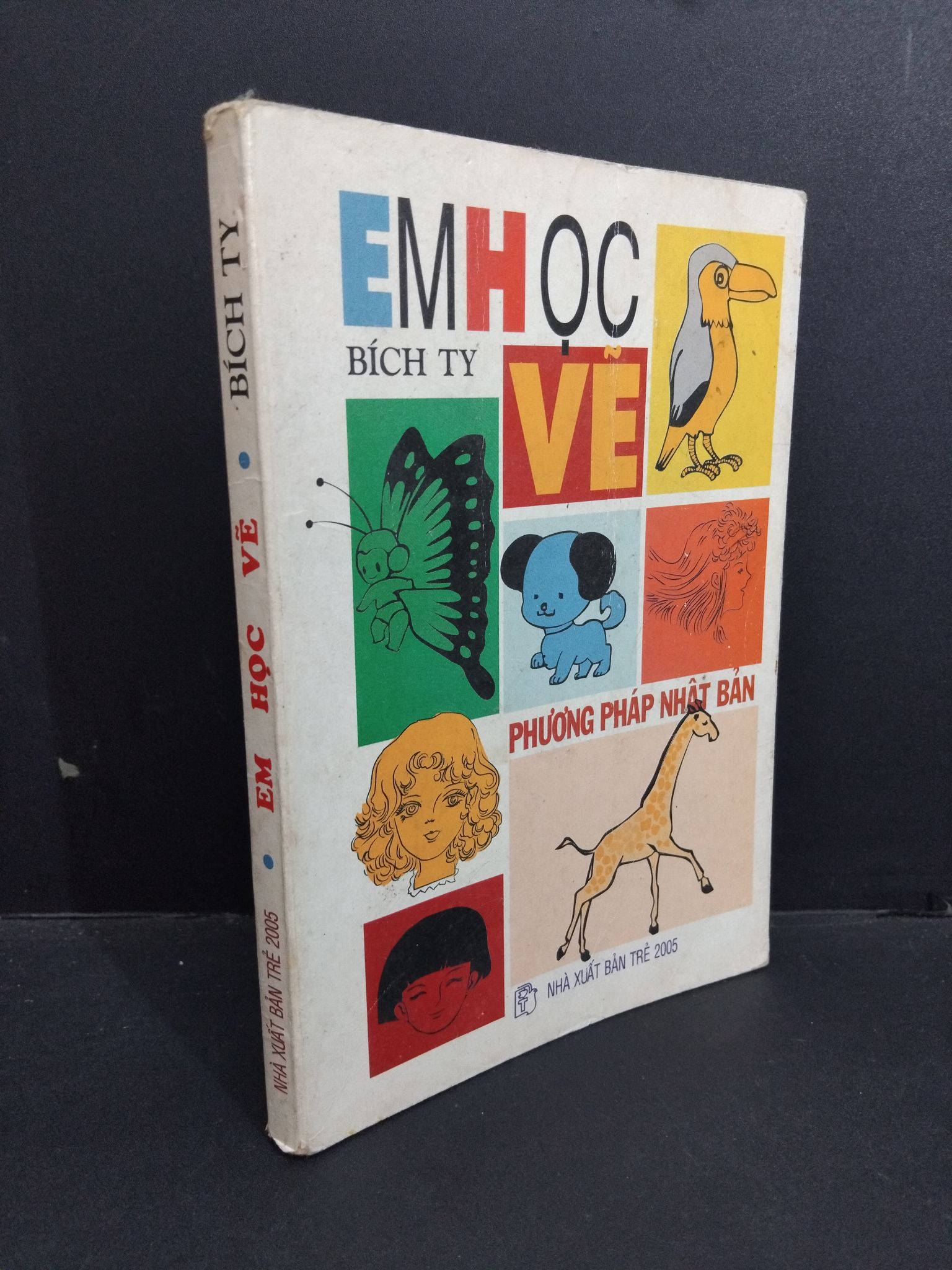 Em học vẽ mới 70% bẩn bìa, ố, tróc bìa, tróc gáy, bị vẽ 2005 2811 Bích Ty Sách tư duy, kỹ năng sống (SL có thể đặt: 1 Cuốn) - SÁCH ĐẠI HỌC