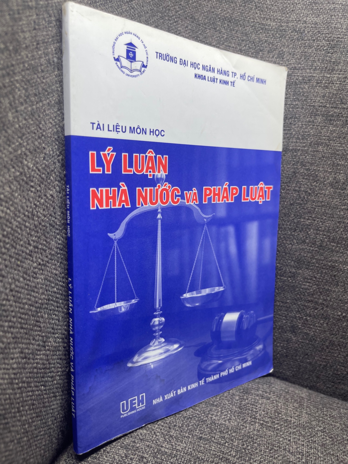 Tài liệu môn học lý luận nhà nước và pháp luật 2016 mới 80% bẩn nhẹ viền 0305 Giáo trình môn chuyên ngành (SL có thể đặt: 1 Cuốn) - SÁCH ĐẠI HỌC