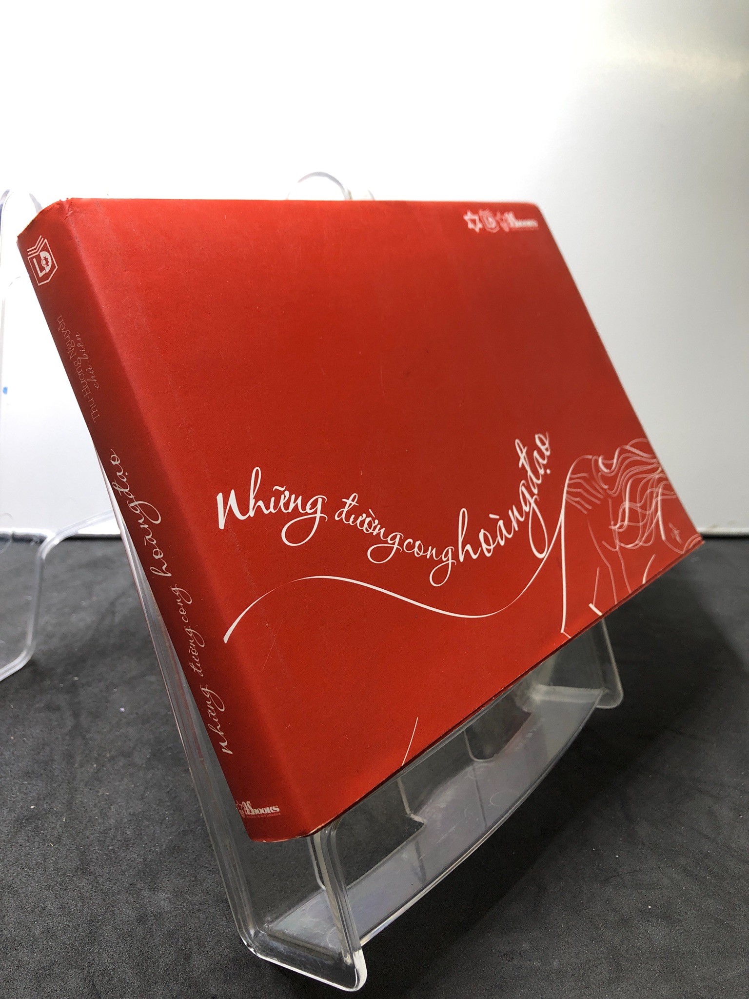 Những đường cong hoàng đạo 2013 mới 75% ố vàng Thu-Hương Nguyễn 3007 Sách chiêm tinh, horoscope (SL có thể đặt: 1 Cuốn) - SÁCH ĐẠI HỌC