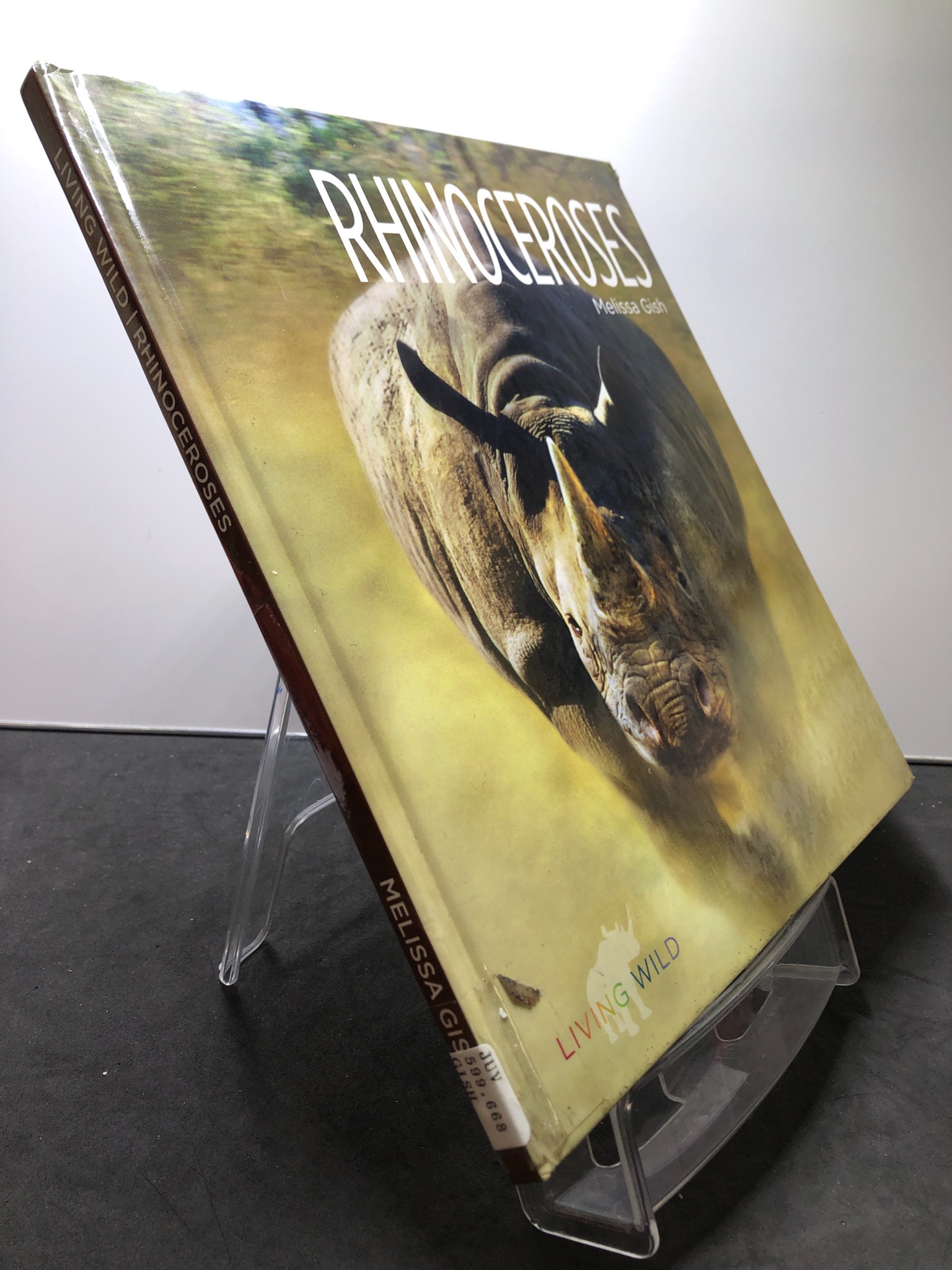 Rhinoceroses BÌA CỨNG mới 85% bẩn nhẹ Living Wild 2707 Sách ngoại văn (SL có thể đặt: 1 Cuốn) - SÁCH ĐẠI HỌC