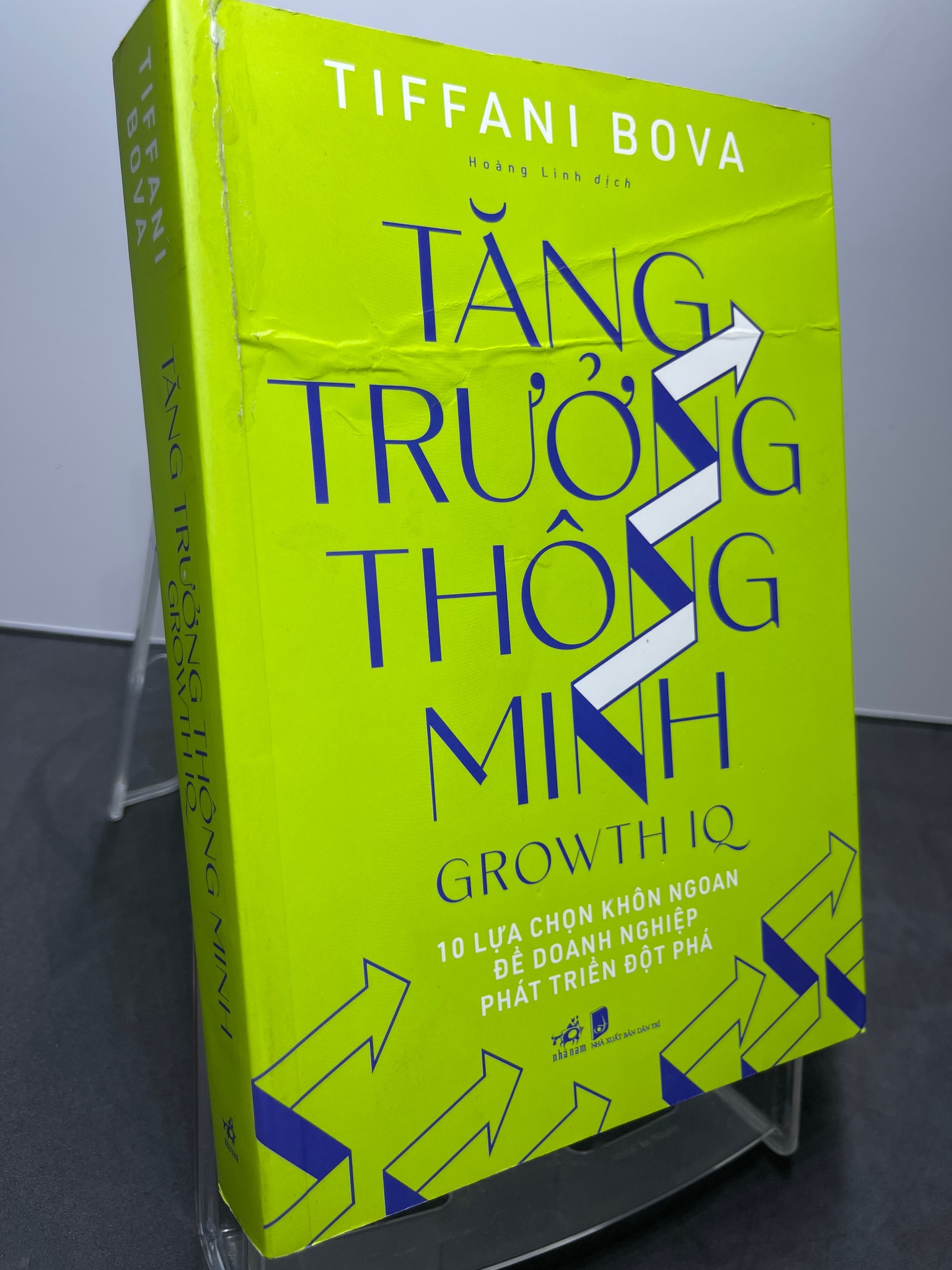 Tăng trưởng thông minh 10 lựa chọn thông minh để doanh nghiệp phát triển đột phá 2021 mới 85% nếp gấp bìa Tiffani Bova 1607 Sách tư duy, kỹ năng sống (SL có thể đặt: 1 Cuốn) - SÁCH ĐẠI HỌC