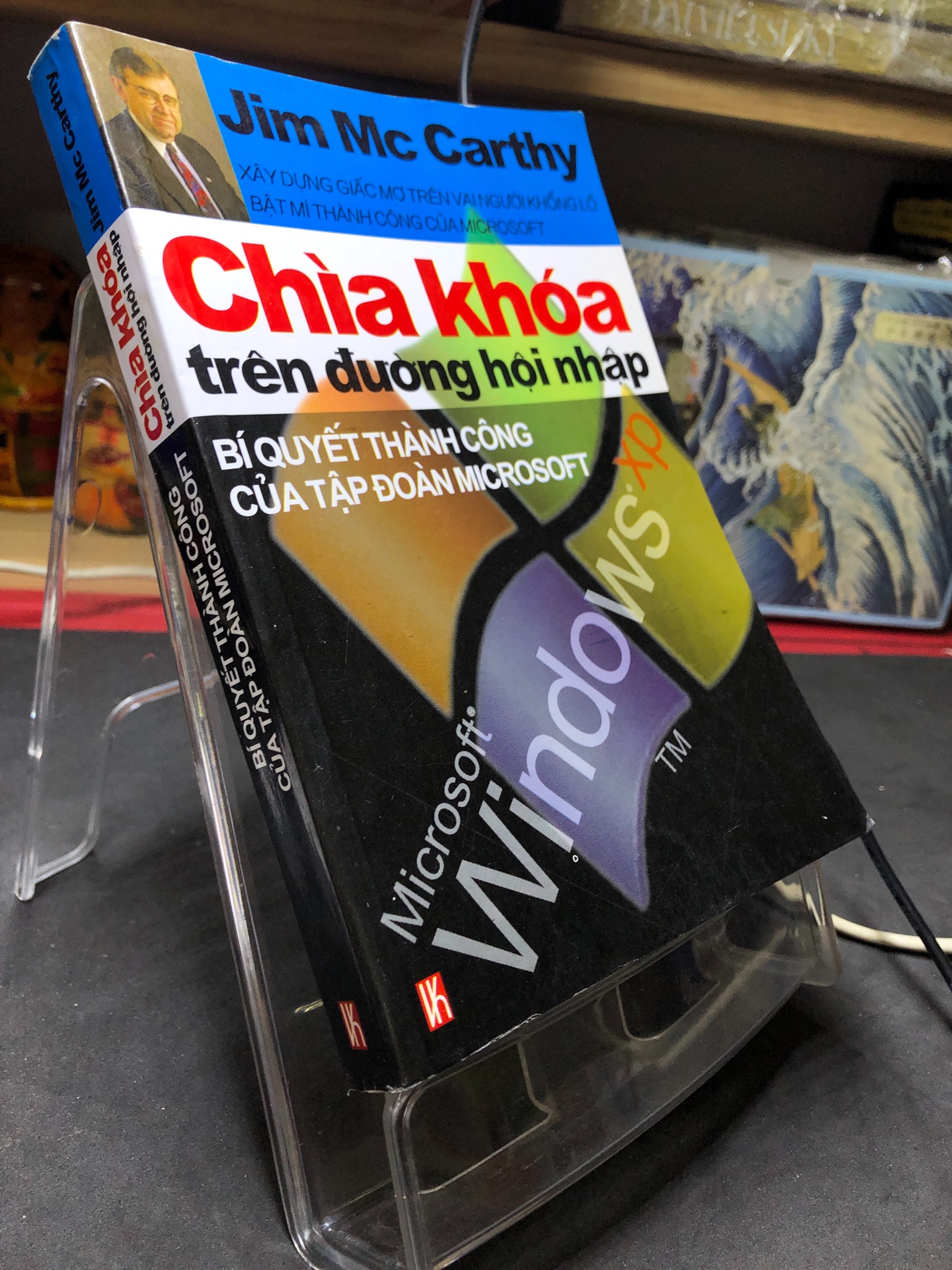 Chìa khoá trên đường hội nhập Bí quyết thành công của tập đoàn Microsoft 2003 mới 80% ố bẩn nhẹ sách Jim Mc Carthy 2806 Sách tư duy, kỹ năng sống (SL có thể đặt: 1 Cuốn) - SÁCH ĐẠI HỌC